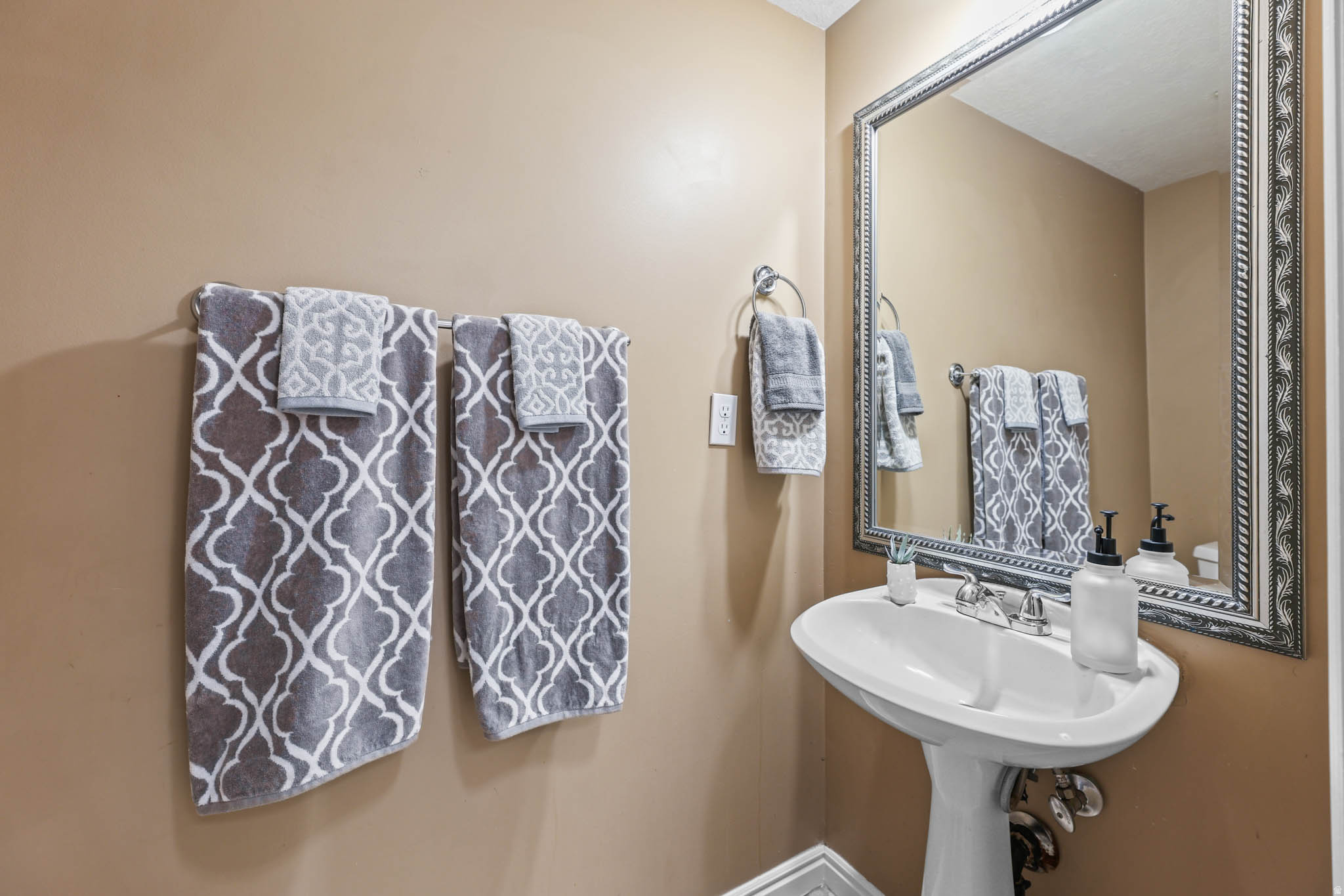 HIGH POINT - Residential