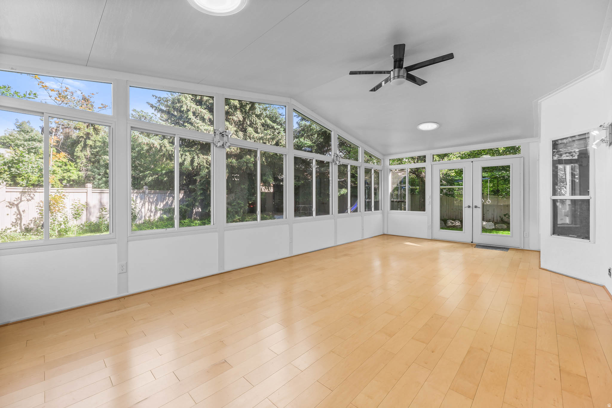 HIGH POINT - Residential