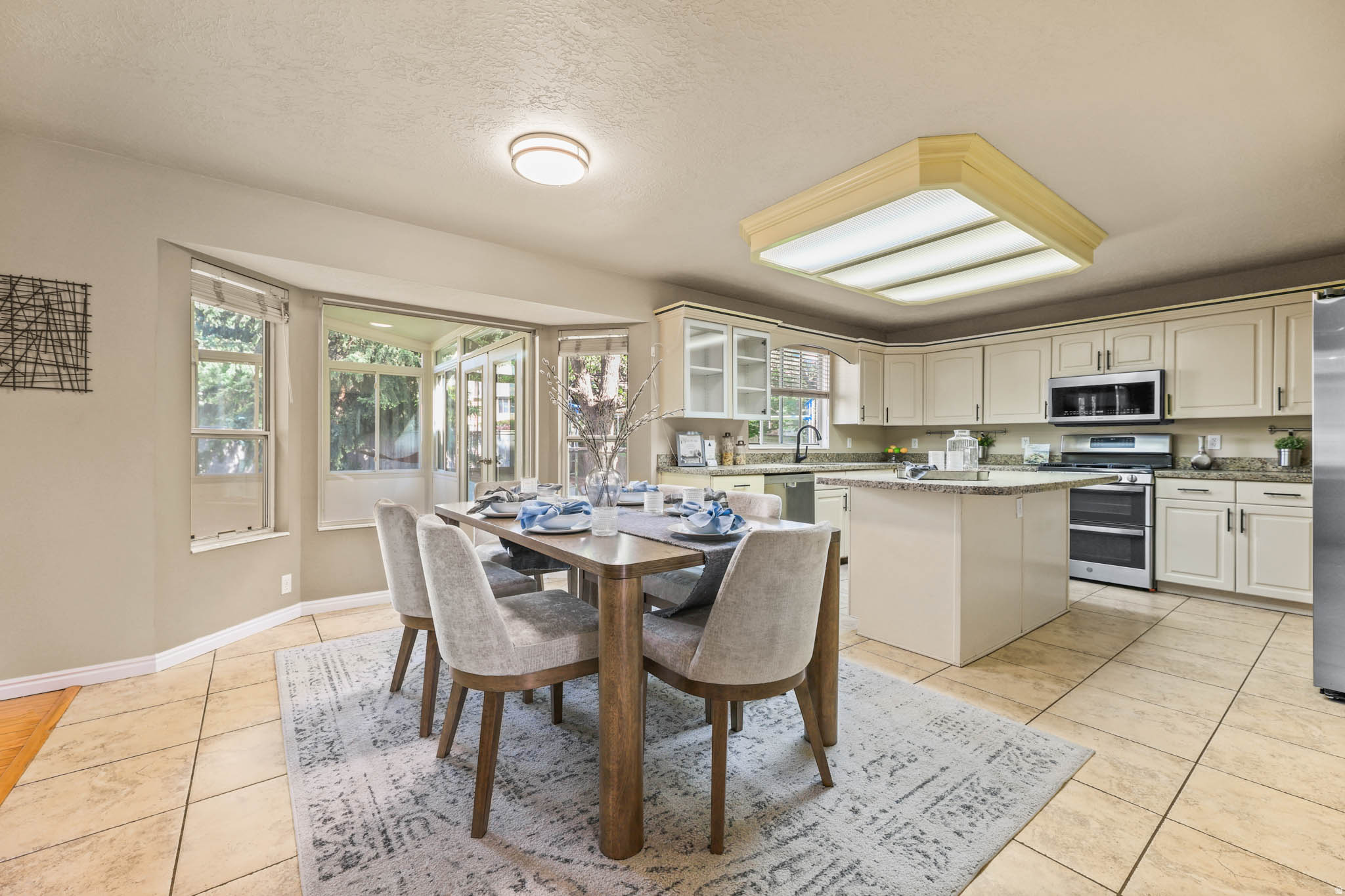 HIGH POINT - Residential