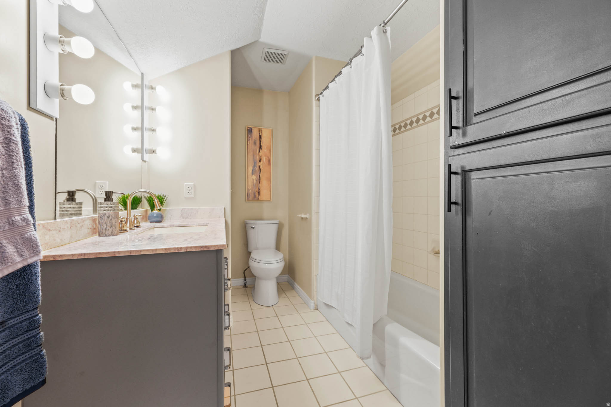 HIGH POINT - Residential