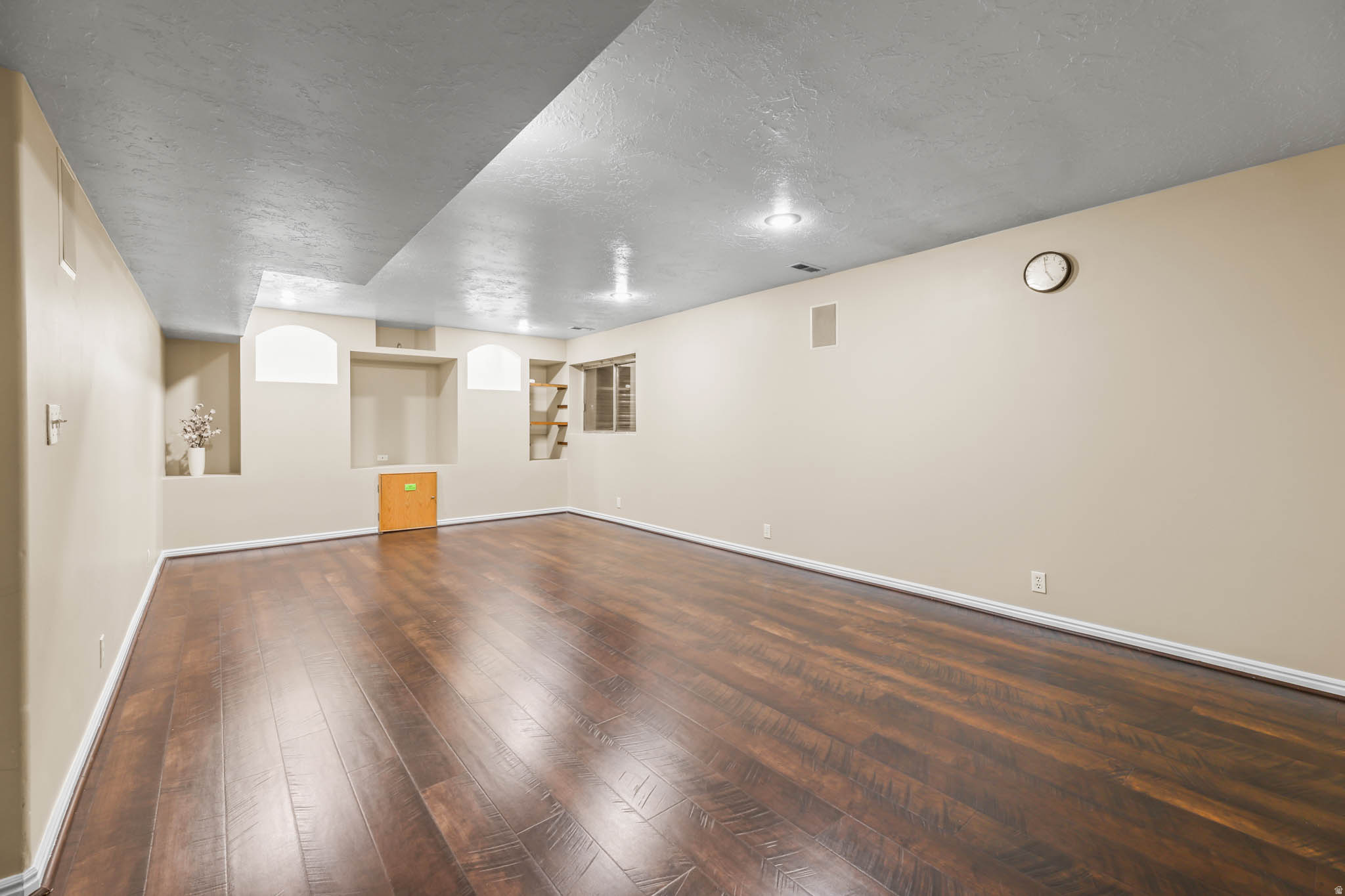 HIGH POINT - Residential