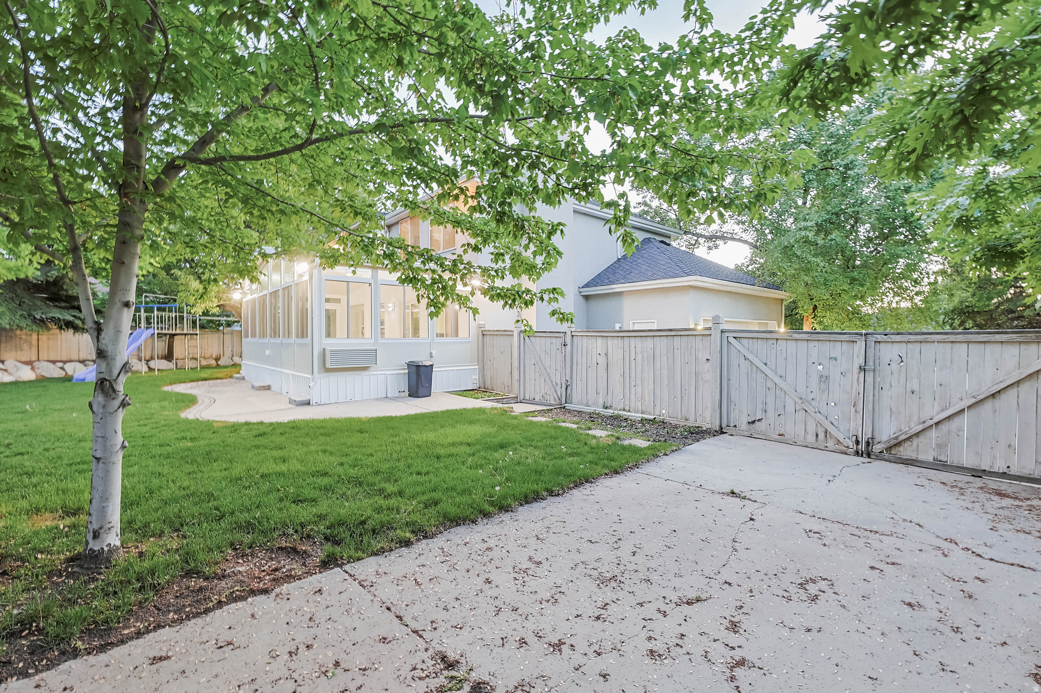 HIGH POINT - Residential