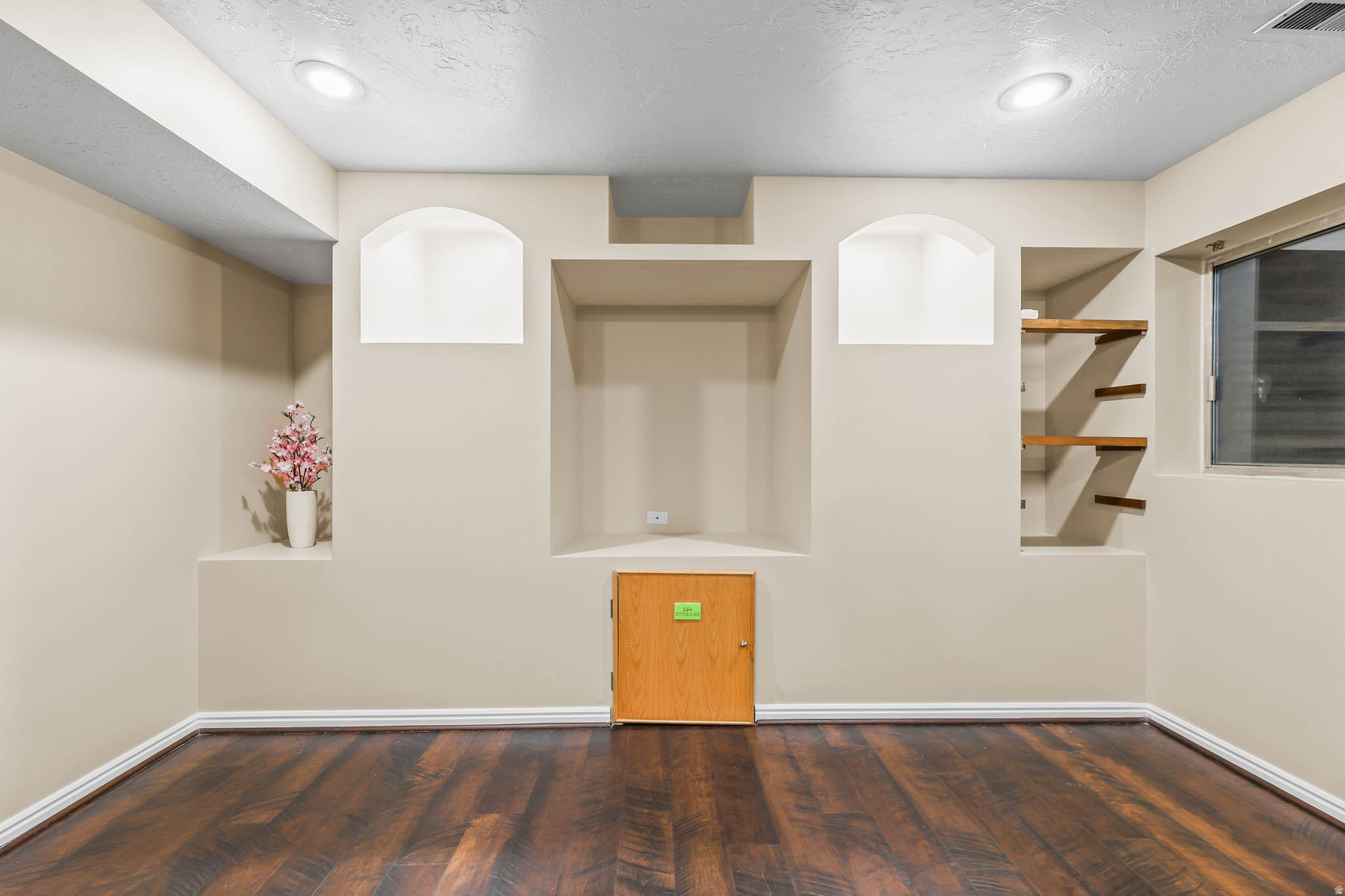 HIGH POINT - Residential