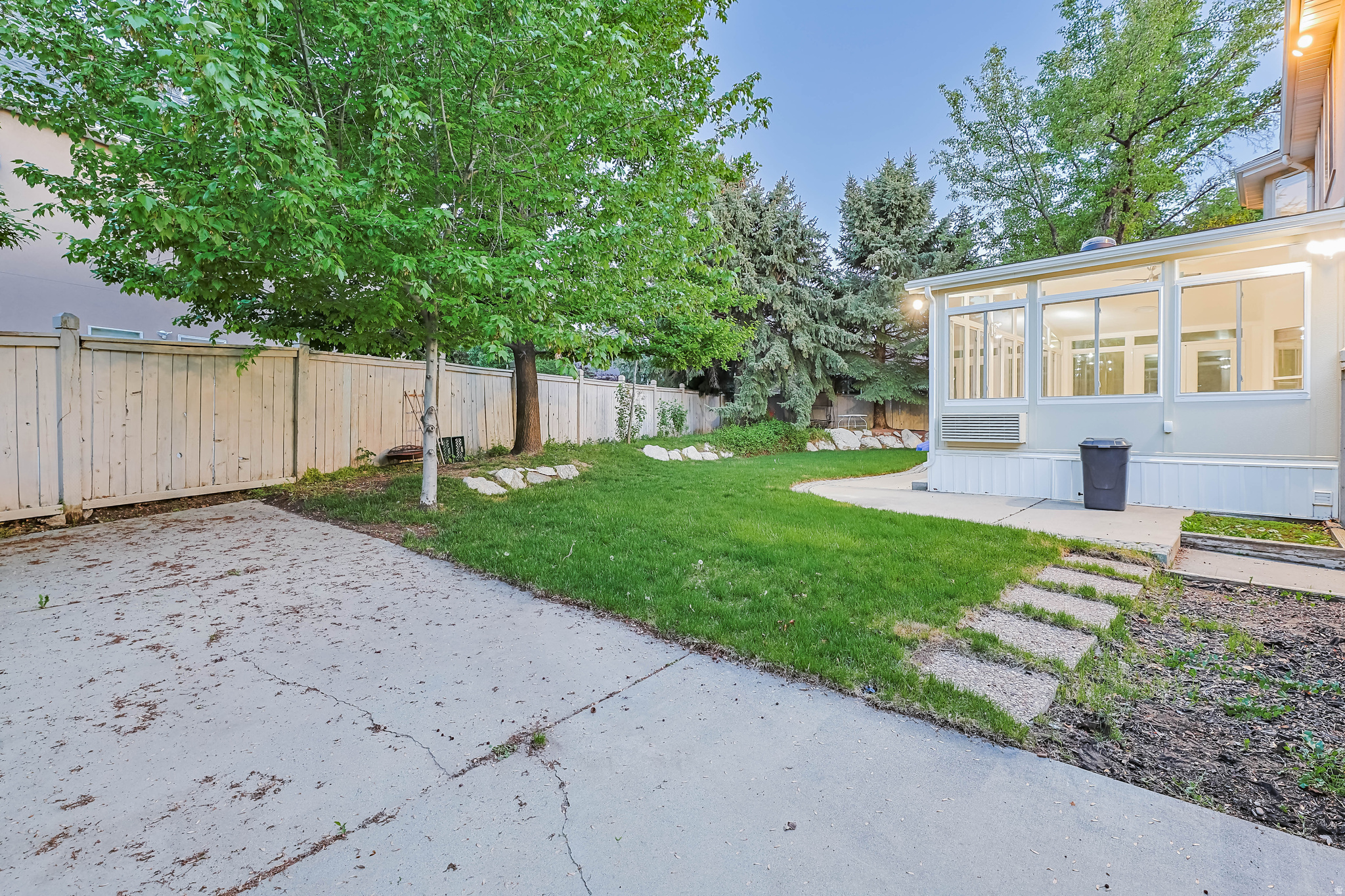 HIGH POINT - Residential