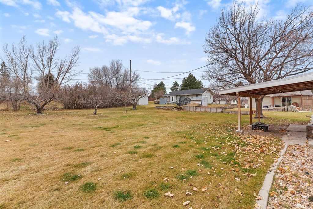 Photo of 762 ANDERSON AVE, Hyrum, UT 84319 (MLS # 2127742)