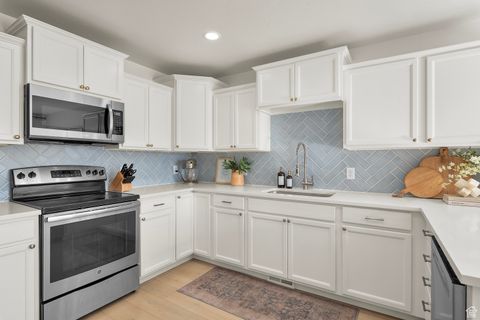 Tiny photo for 12186 S PIXIE DR, Draper, UT 84020 (MLS # 2117318)