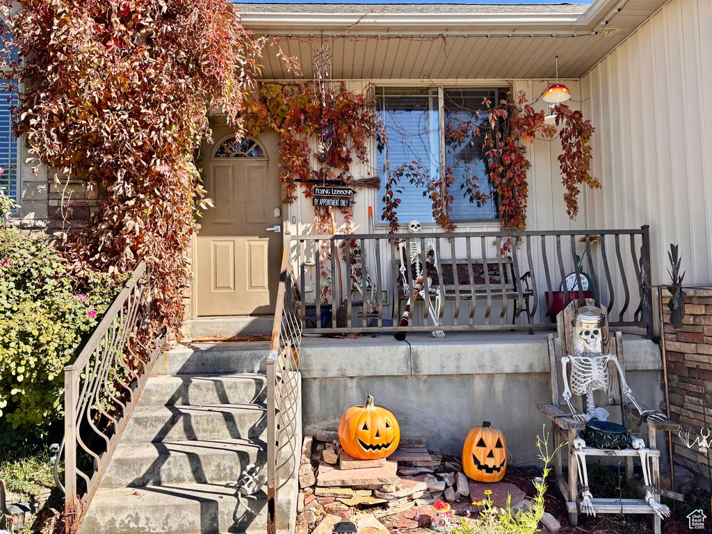 Photo of 743 S 560 W, Lehi, UT 84043 (MLS # 2118556)