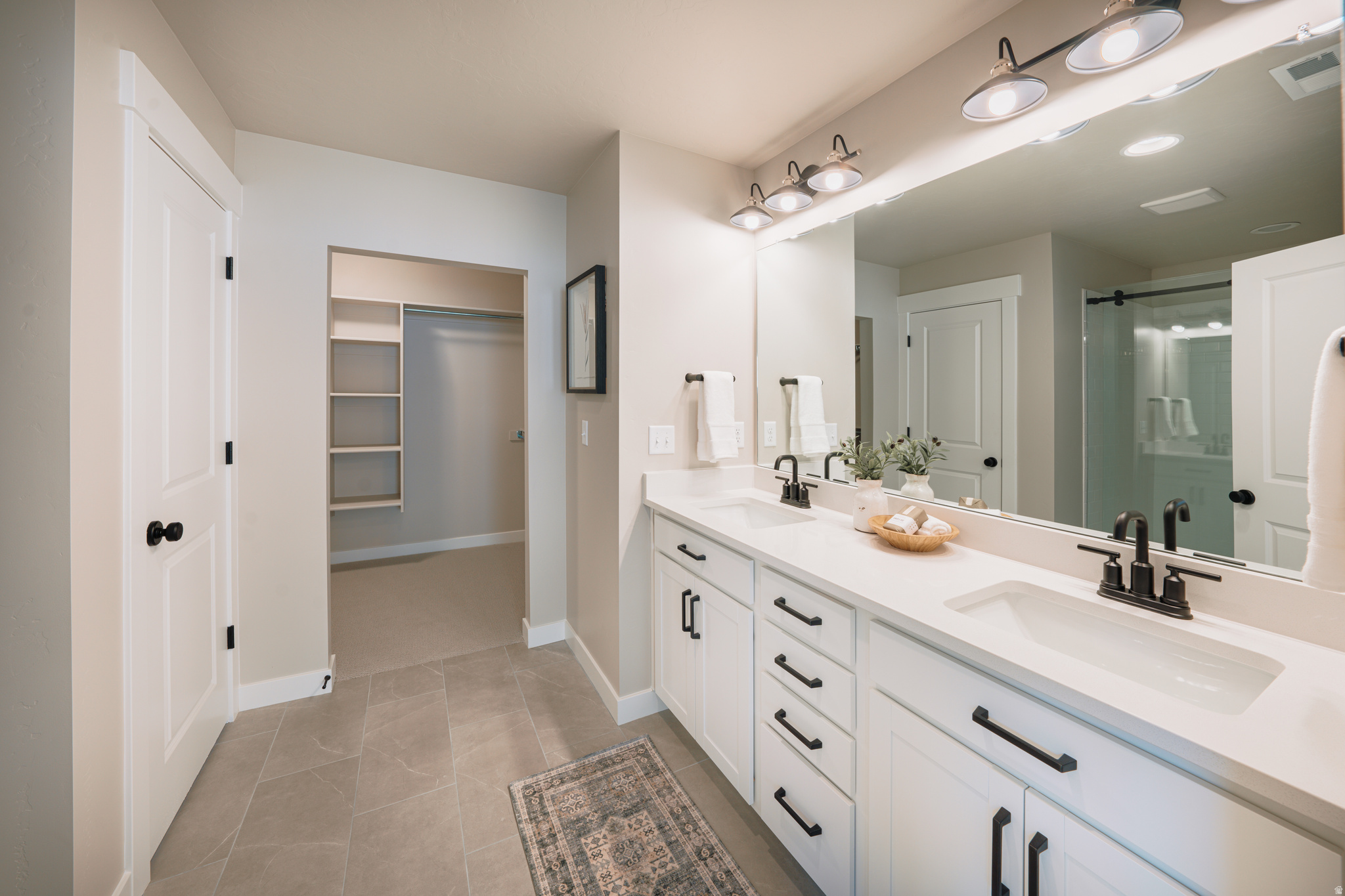 CANYON POINT - Residential