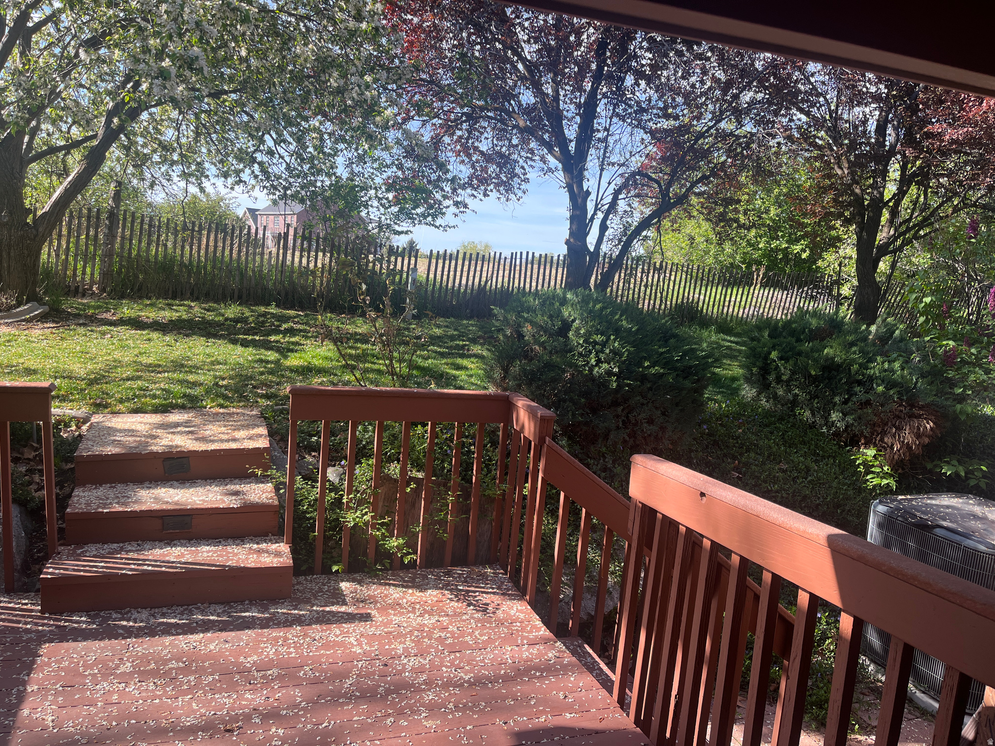 MOUNTAIN MEADOWS - Residential