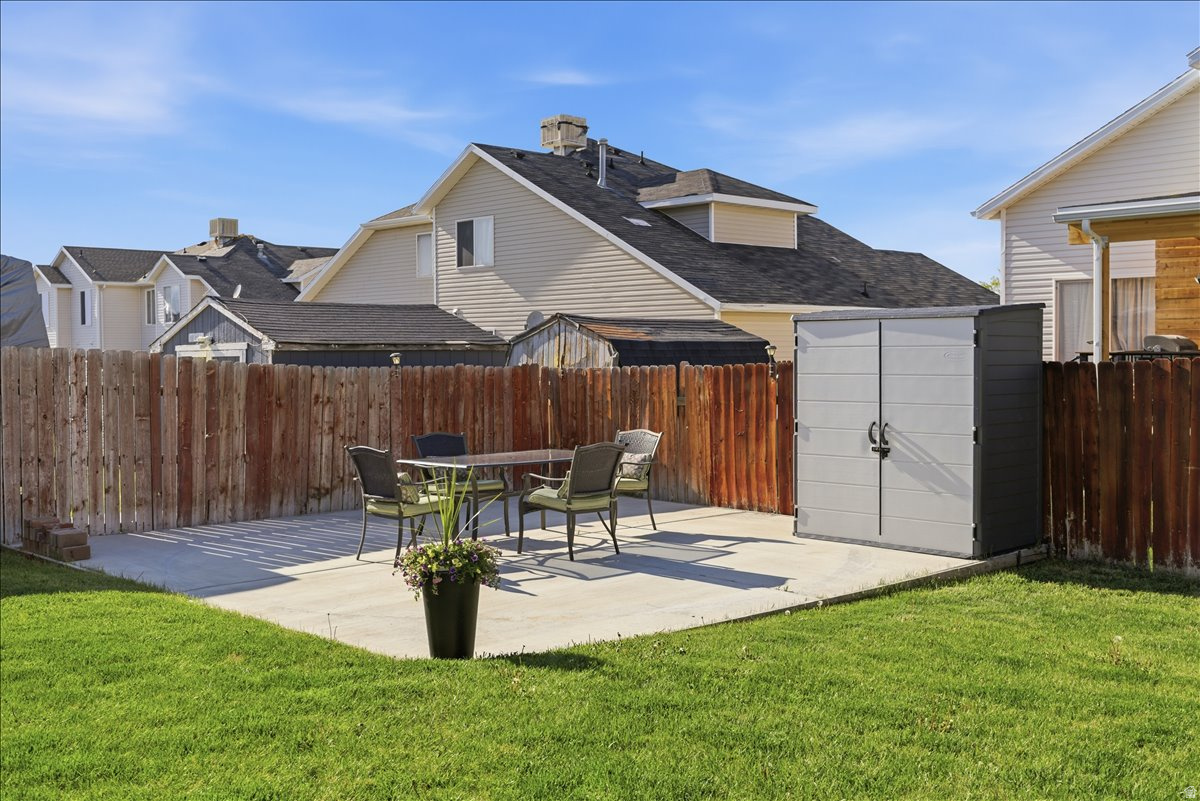 WEST MEADOWS - Residential