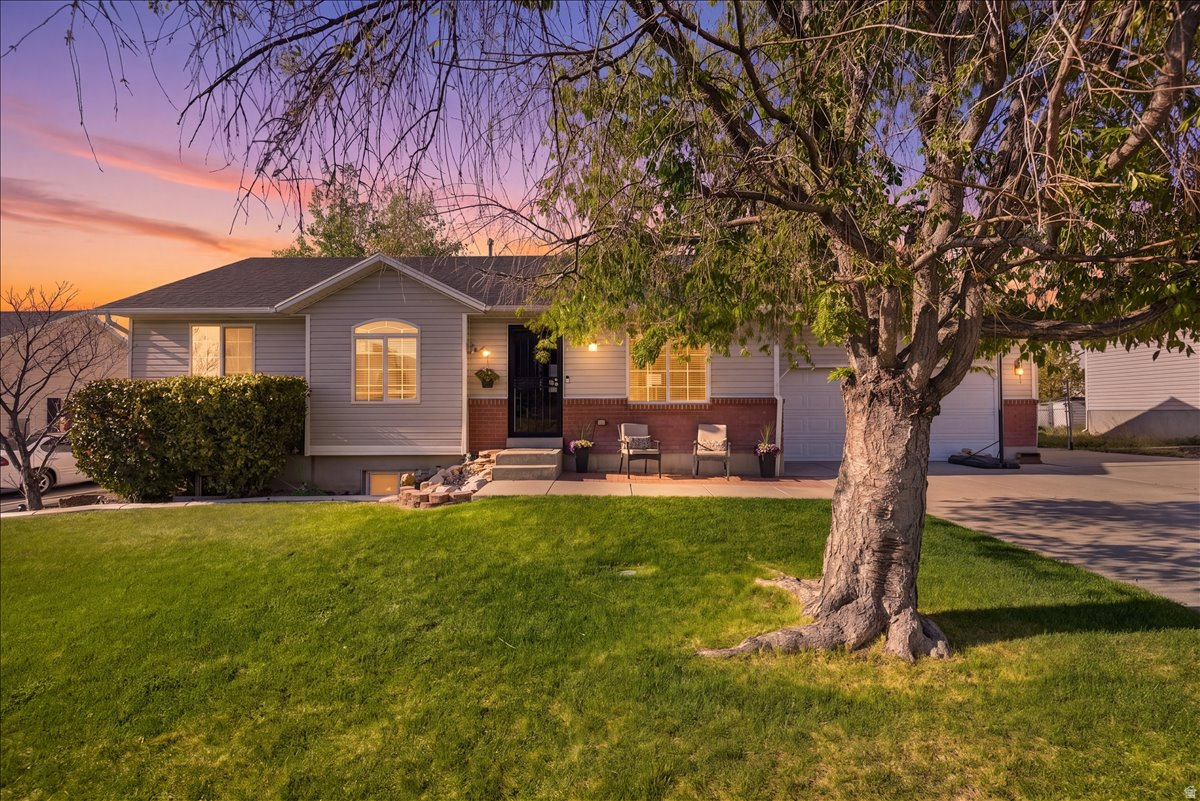 WEST MEADOWS - Residential