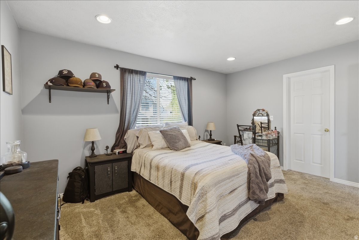 WEST MEADOWS - Residential