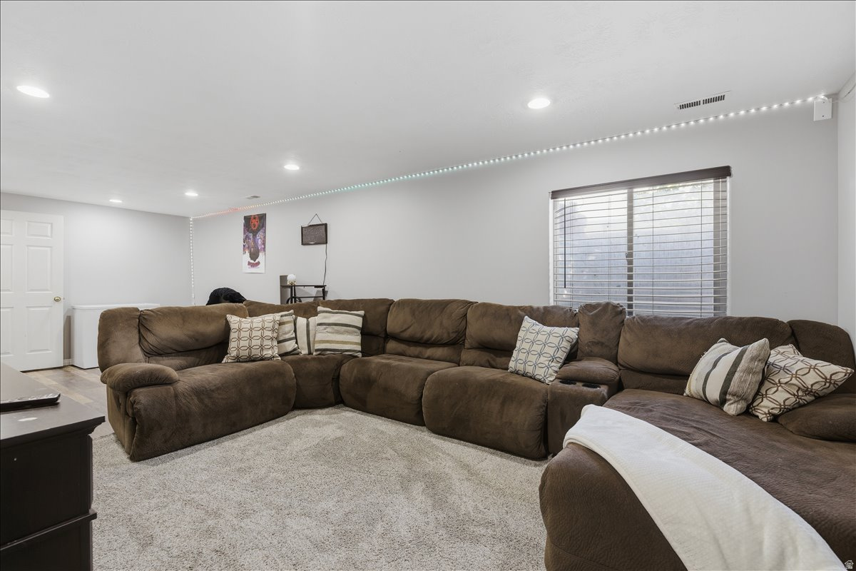 WEST MEADOWS - Residential