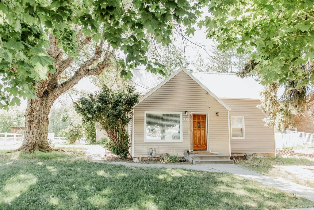 Photo of 250 S 300 E, Hyrum, UT 84319 (MLS # 2150998)