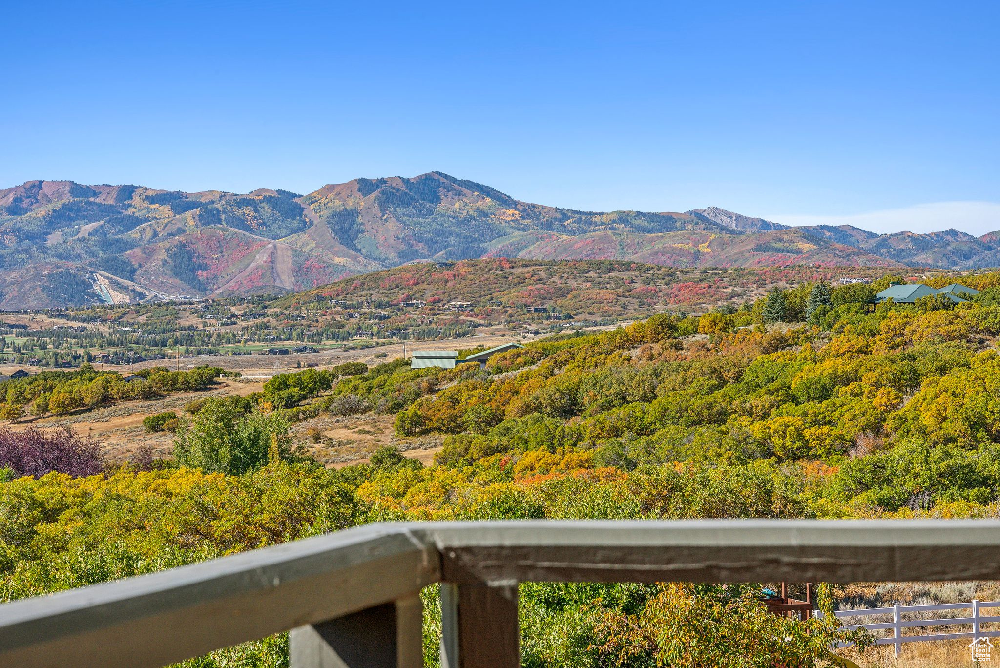 Snyderville, Utah 84098, United States, 4 Bedrooms Bedrooms, ,4 BathroomsBathrooms,Residential,Pending,42883