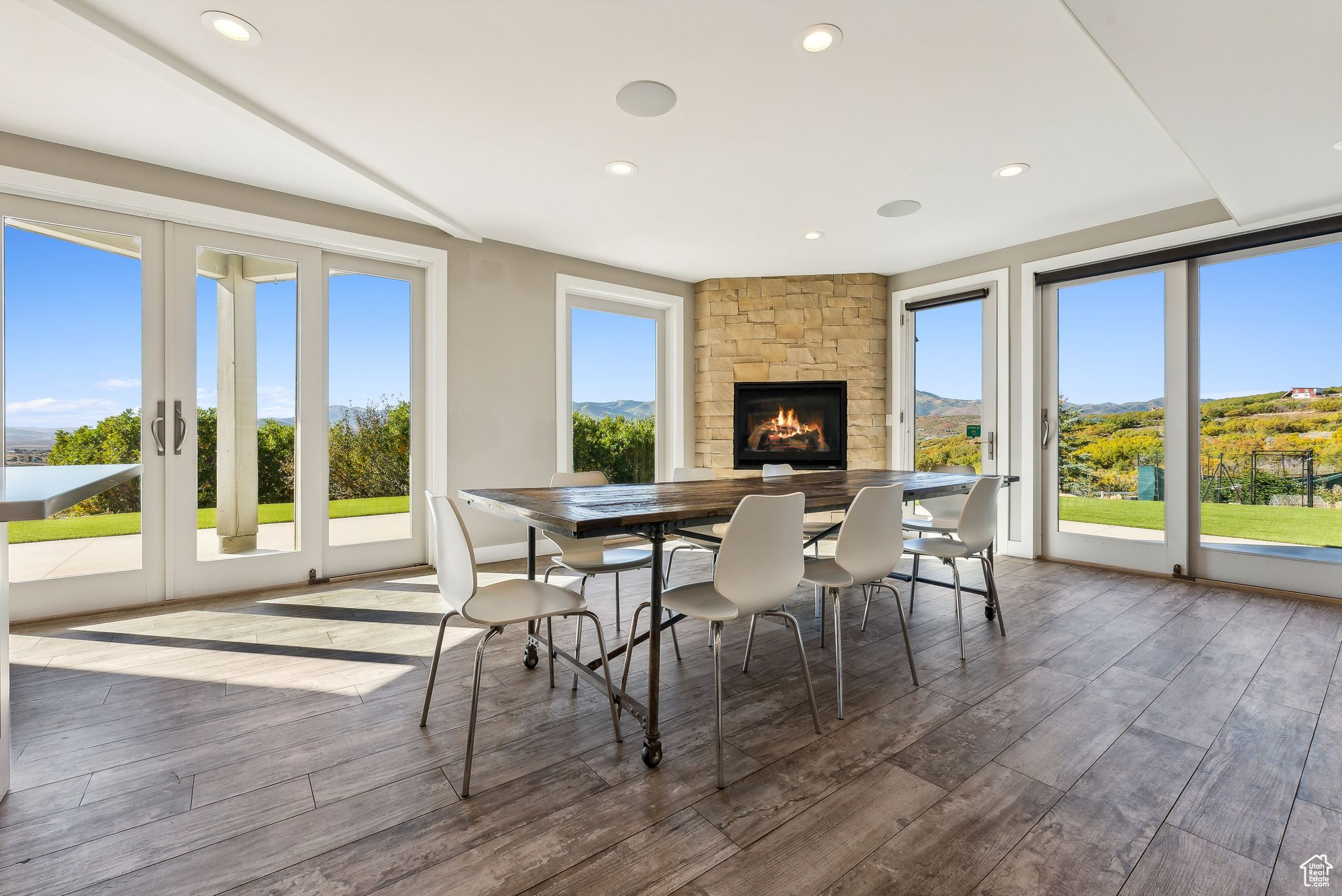 Snyderville, Utah 84098, United States, 4 Bedrooms Bedrooms, ,4 BathroomsBathrooms,Residential,Pending,42883