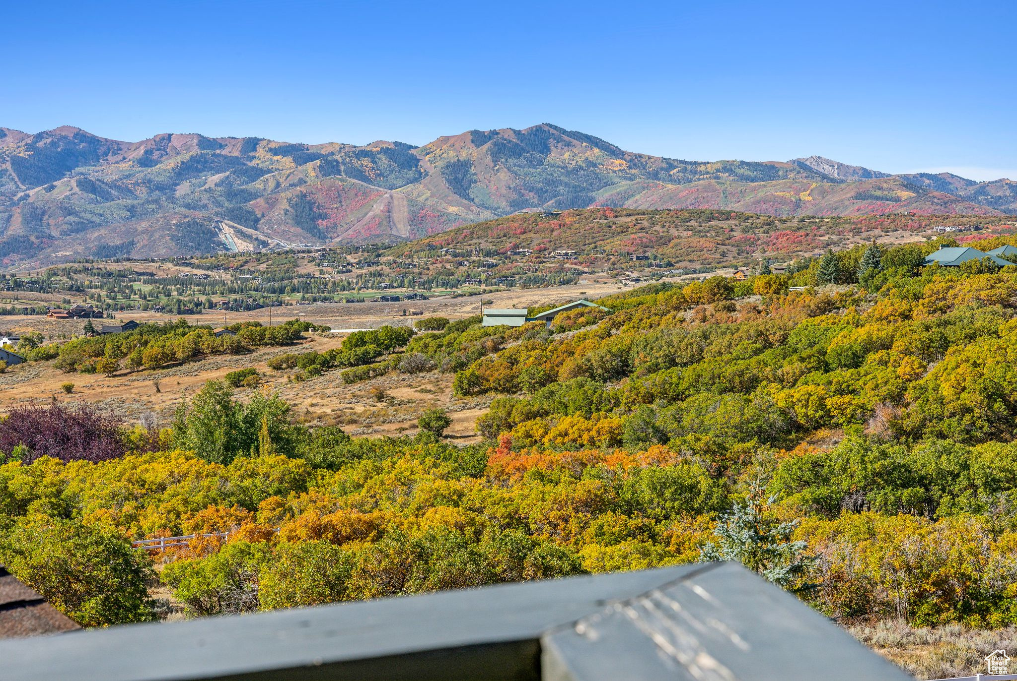 Snyderville, Utah 84098, United States, 4 Bedrooms Bedrooms, ,4 BathroomsBathrooms,Residential,Pending,42883