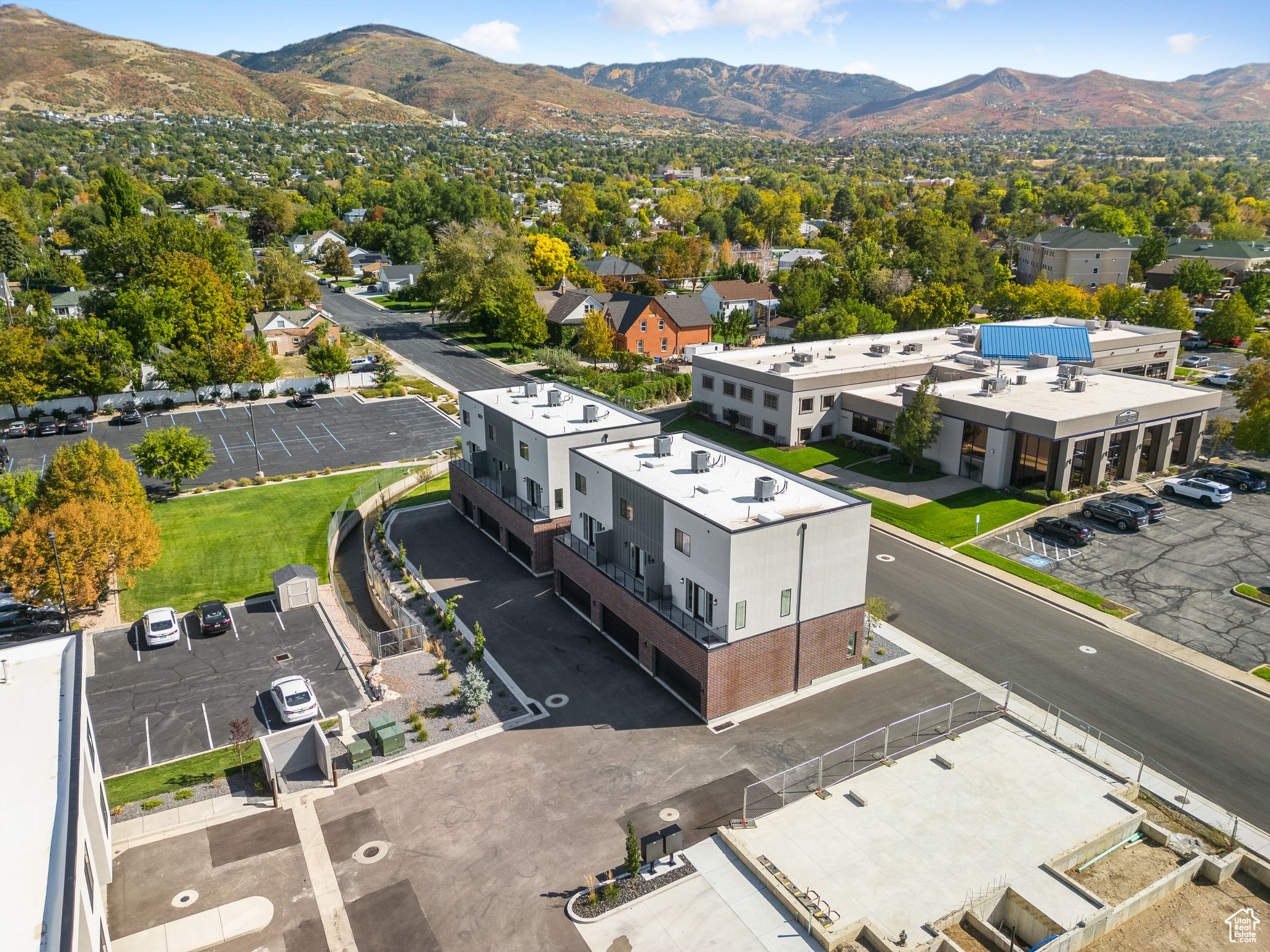 THE BROOKS ON MAIN - Residential