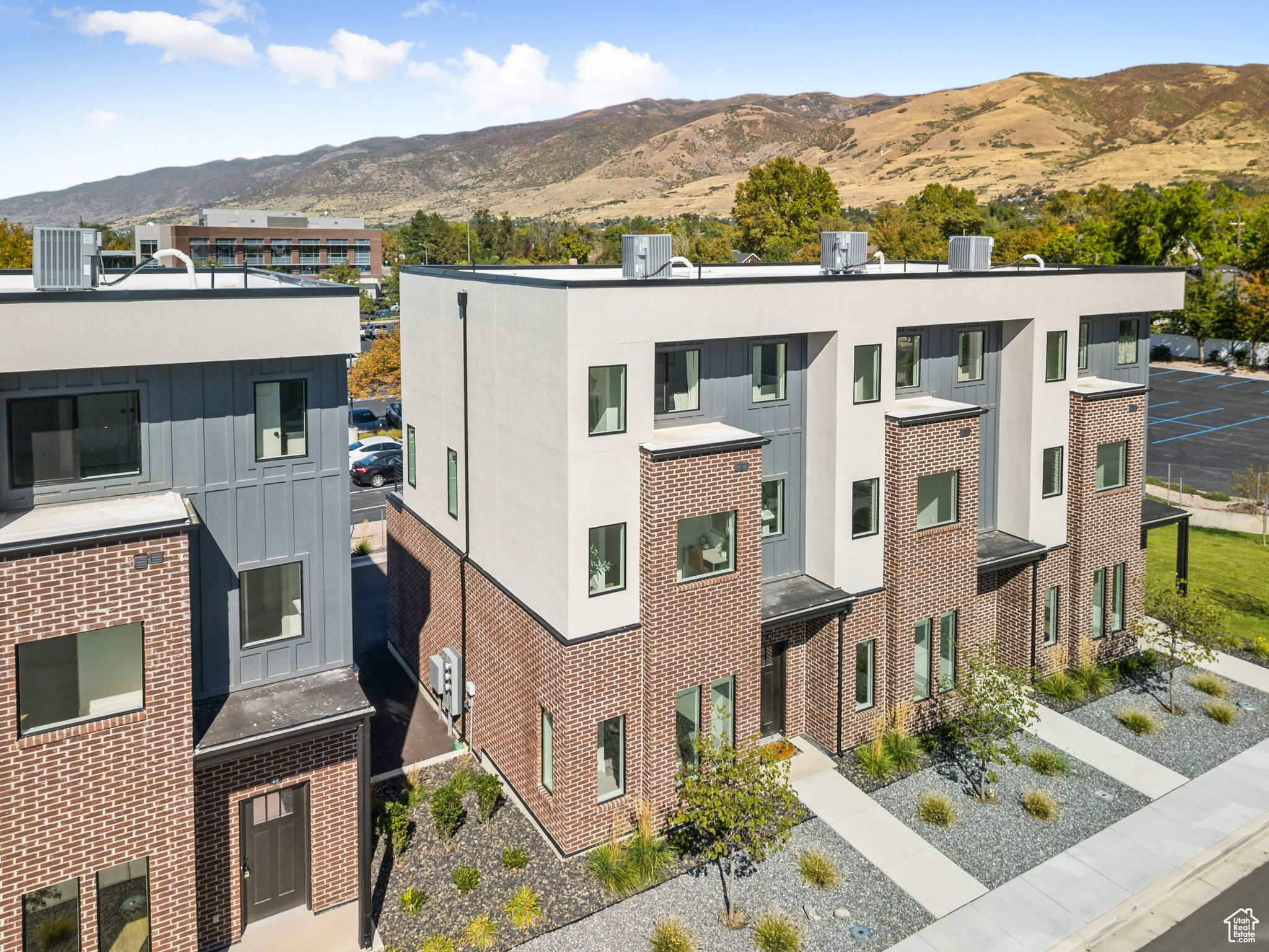 THE BROOKS ON MAIN - Residential