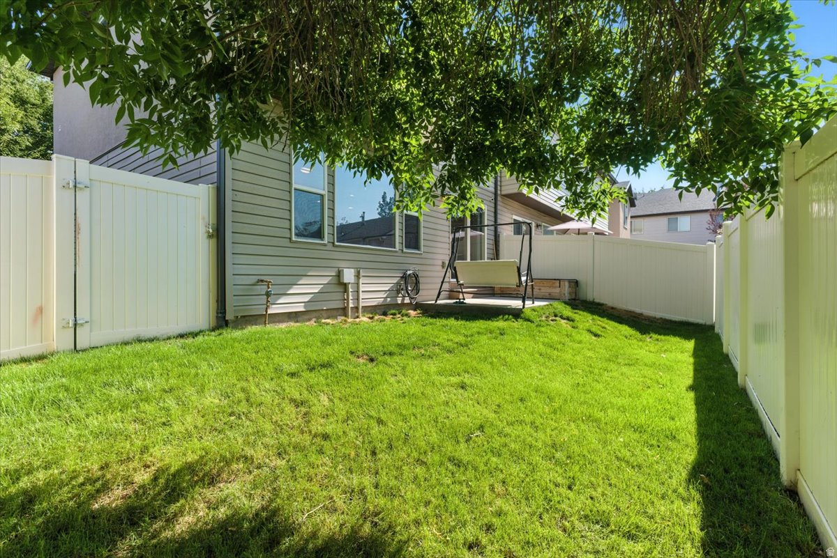 ANGEL STREET TOWNHOM - Residential