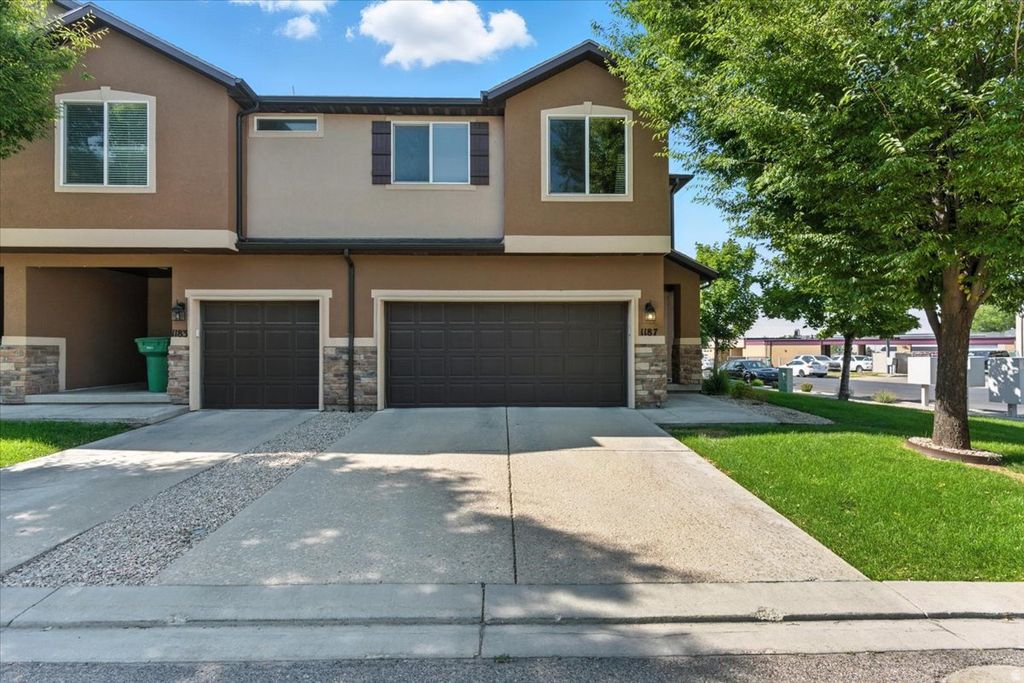 Photo of 1187 W SERAPHIM CT, Layton, UT 84041 (MLS # 2153149)