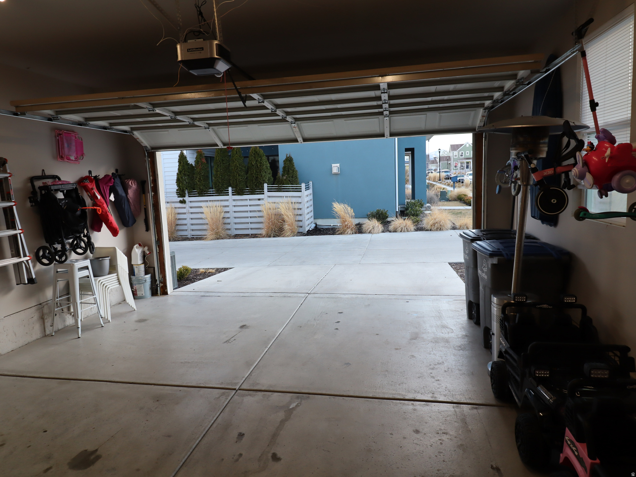 DAYBREAK - Residential