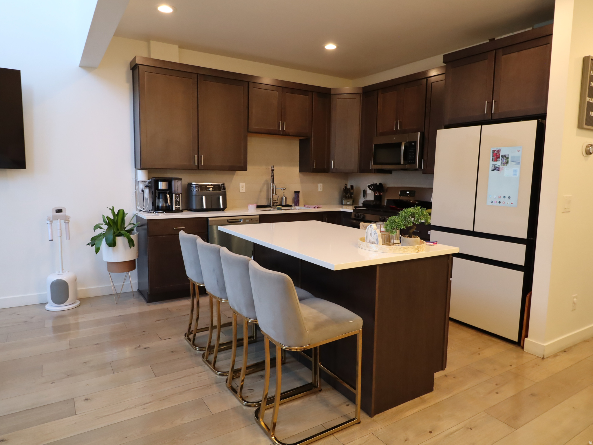 DAYBREAK - Residential