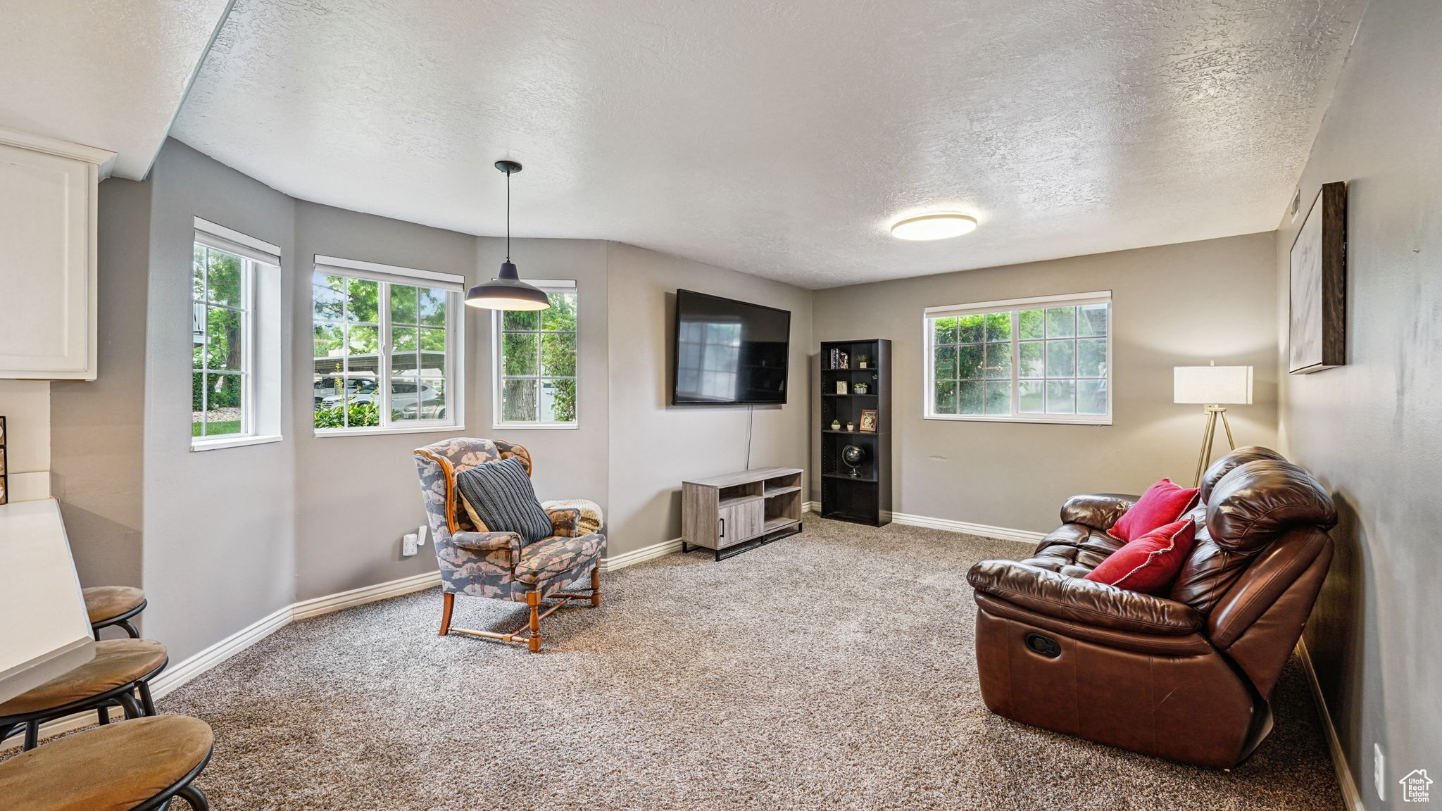 COUNTRY WOODS CONDOS - Residential