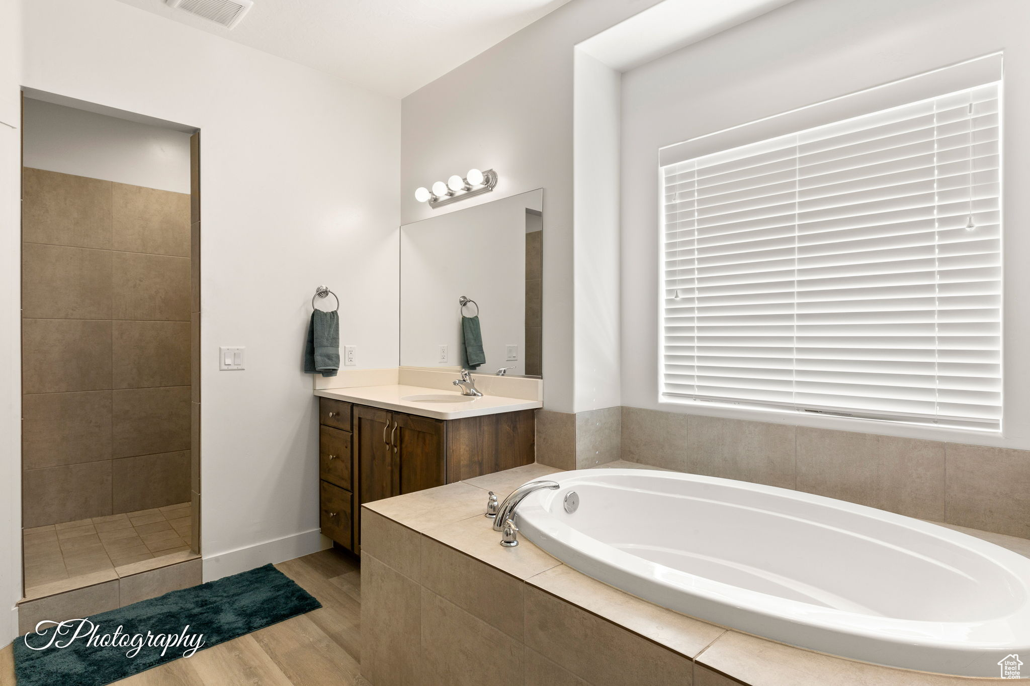 SEQUOIA ESTATES PH 6 - Residential