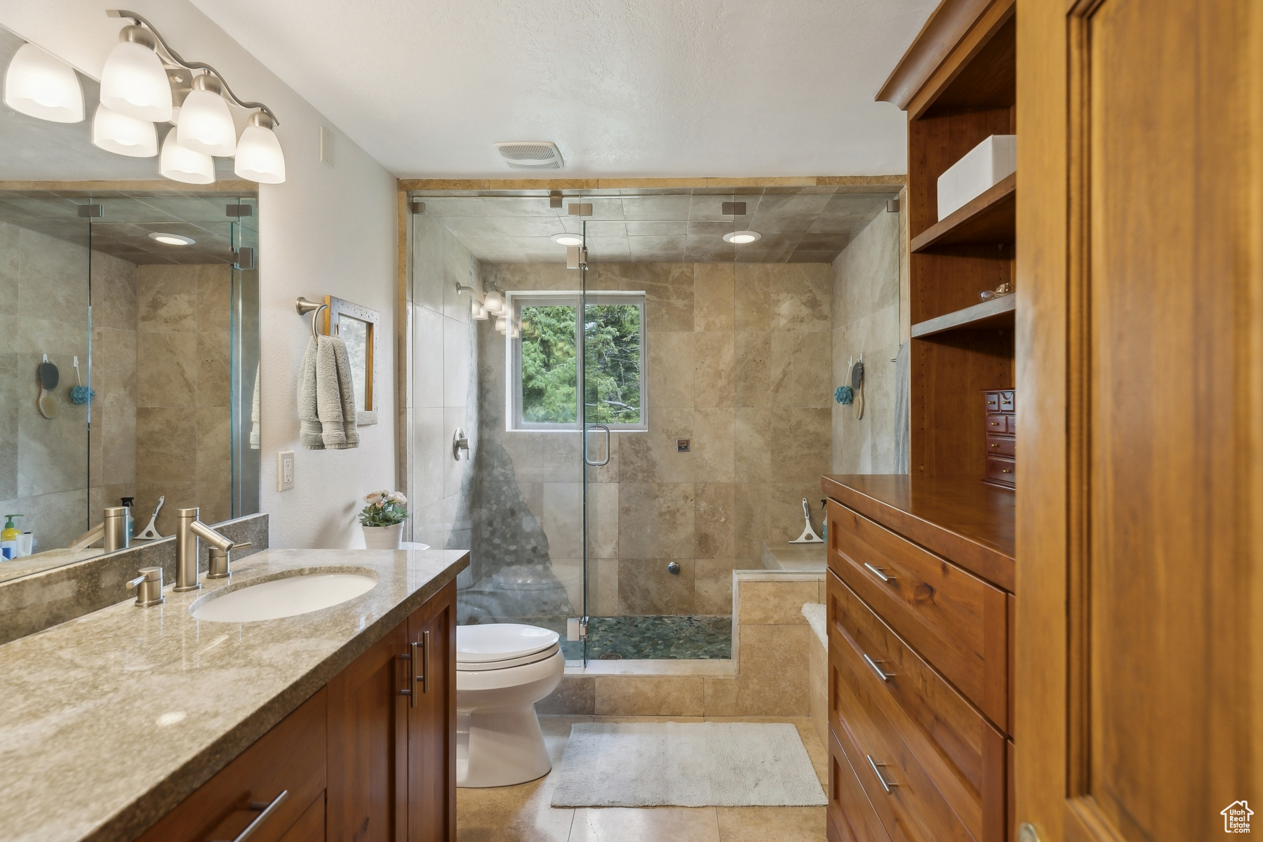 Park City, Utah 84098, United States, 4 Bedrooms Bedrooms, ,3 BathroomsBathrooms,Residential,Pending,133583