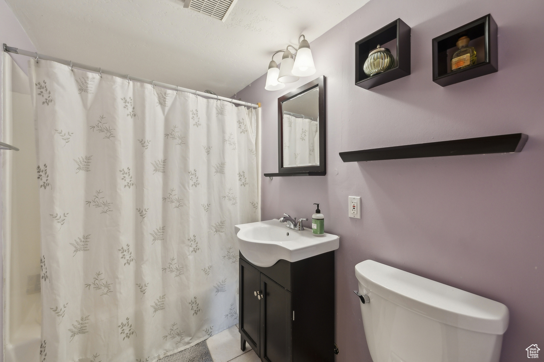 Park City, Utah 84098, United States, 4 Bedrooms Bedrooms, ,3 BathroomsBathrooms,Residential,Pending,133583