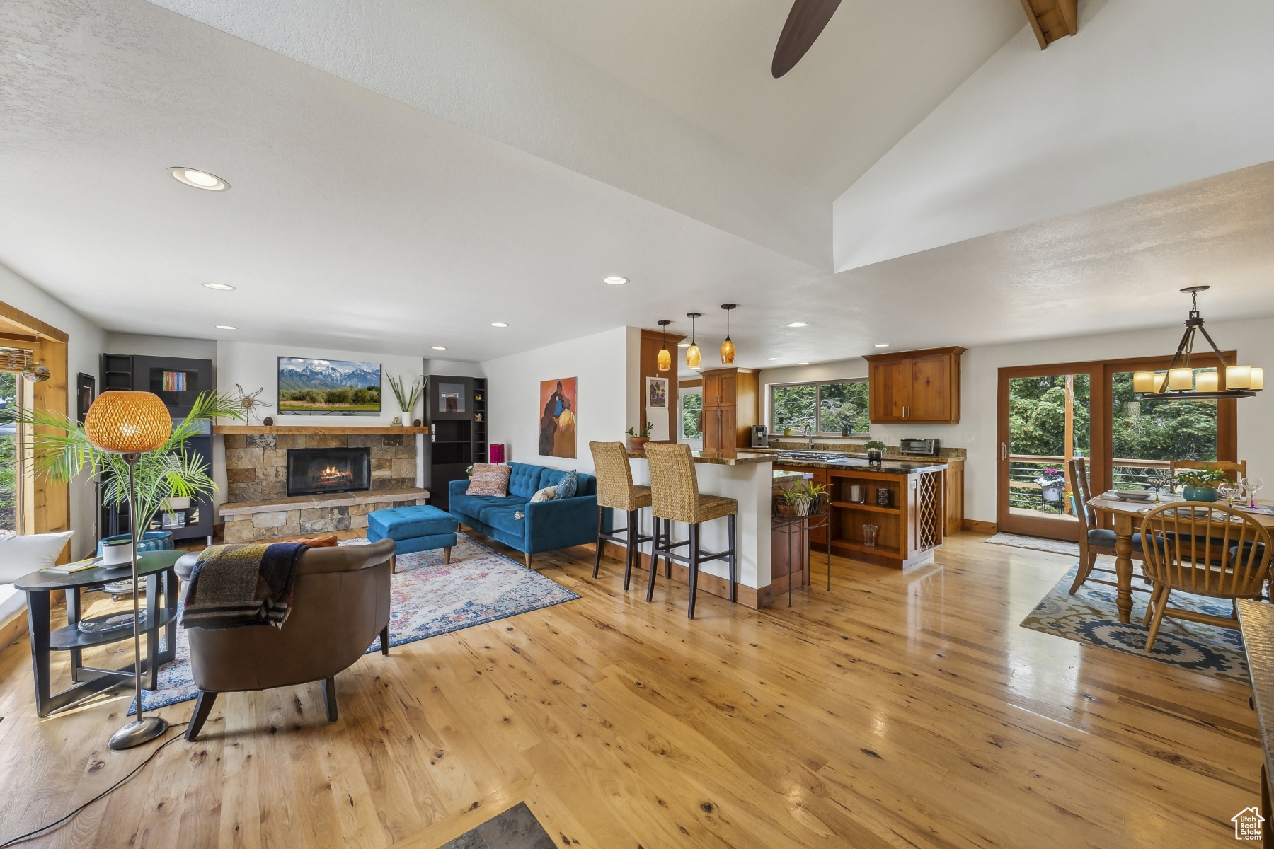 Park City, Utah 84098, United States, 4 Bedrooms Bedrooms, ,3 BathroomsBathrooms,Residential,Pending,133583