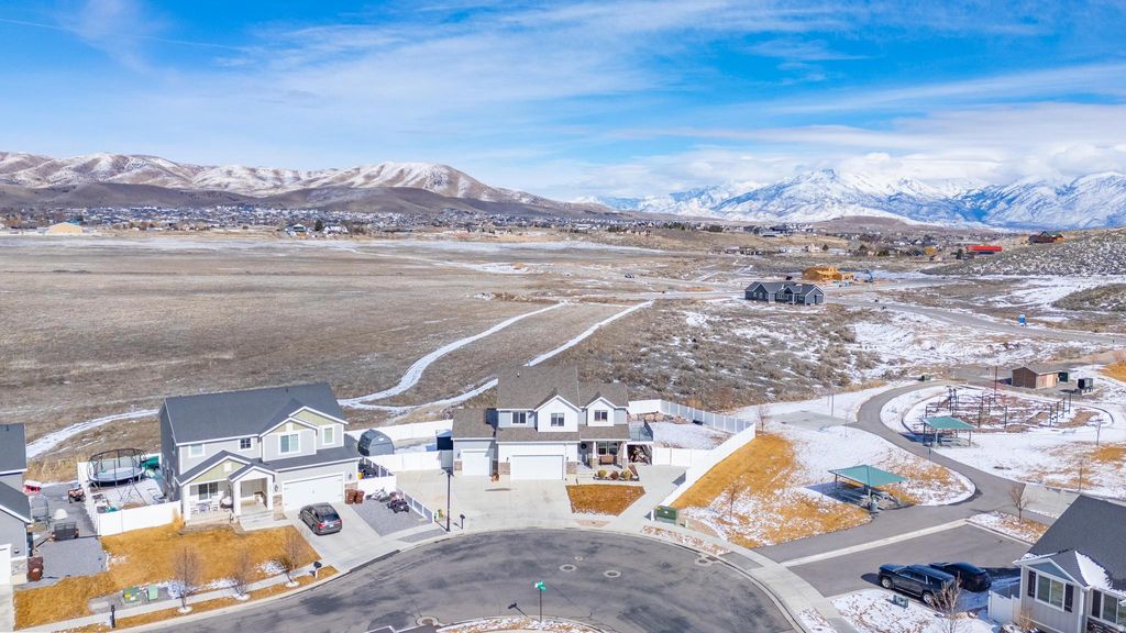 Photo of 1857 E THUNDER GULCH RD N, Eagle Mountain, UT 84005 (MLS # 2138886)