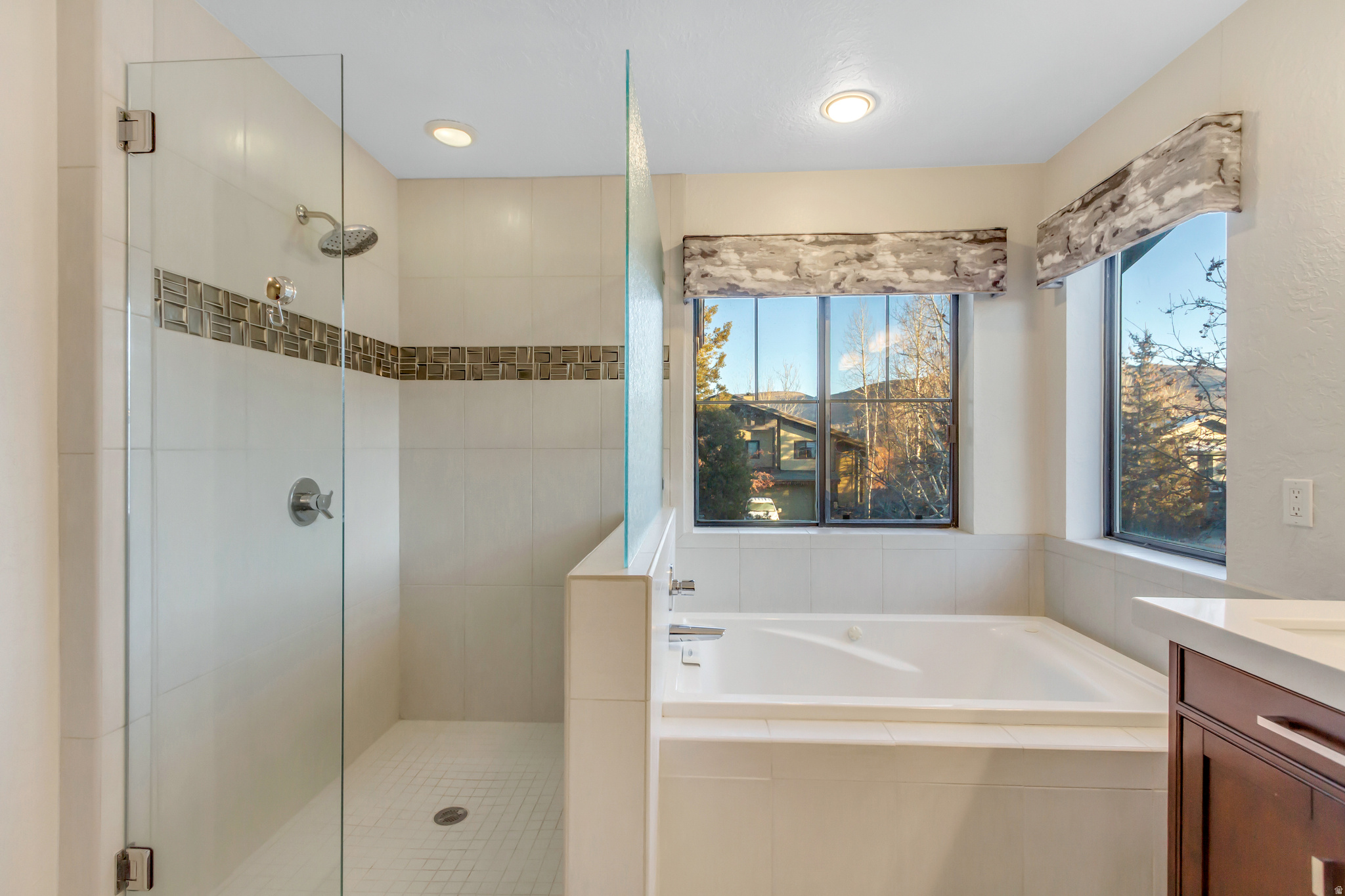 PINEBROOK COTTAGES - Residential