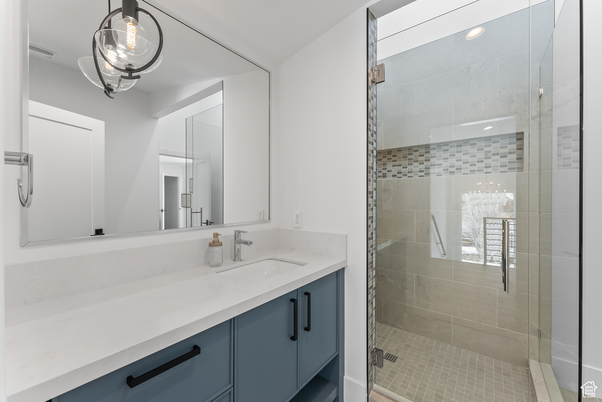 Park City, Utah 84060, United States, 4 Bedrooms Bedrooms, ,4 BathroomsBathrooms,Residential,Pending,52811