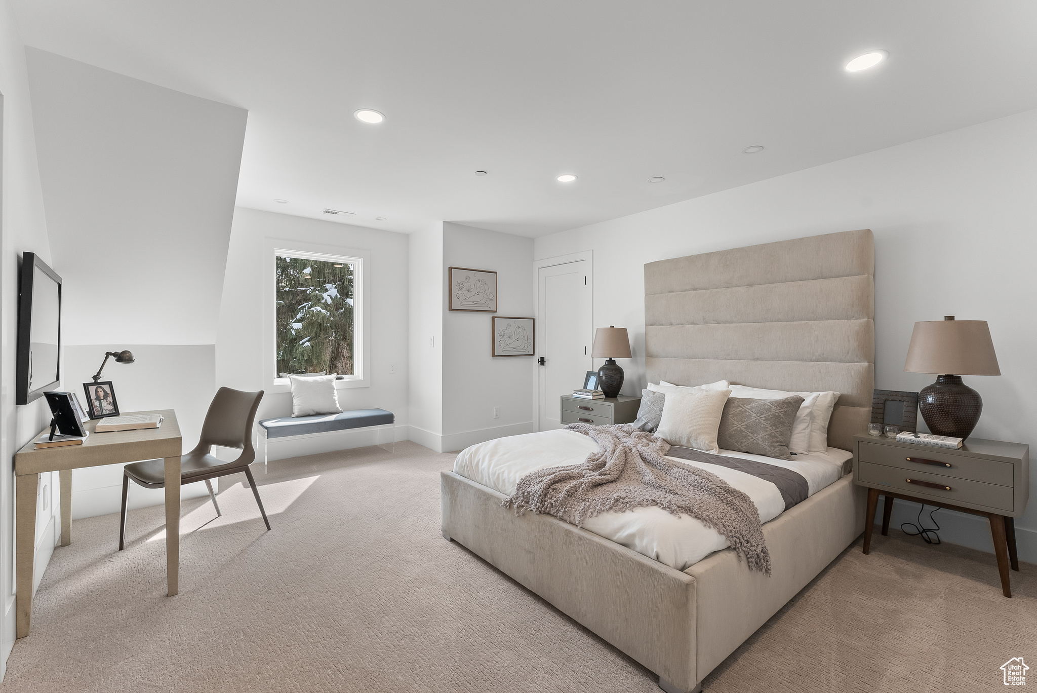 Park City, Utah 84060, United States, 4 Bedrooms Bedrooms, ,4 BathroomsBathrooms,Residential,Pending,52811