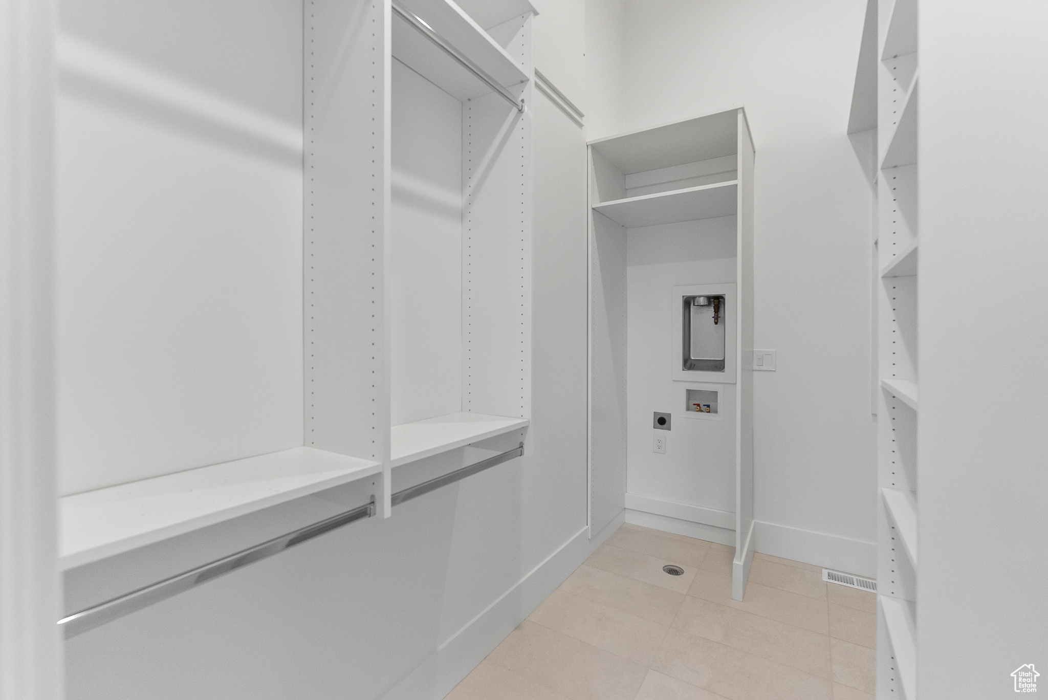 Park City, Utah 84060, United States, 4 Bedrooms Bedrooms, ,4 BathroomsBathrooms,Residential,Pending,52811