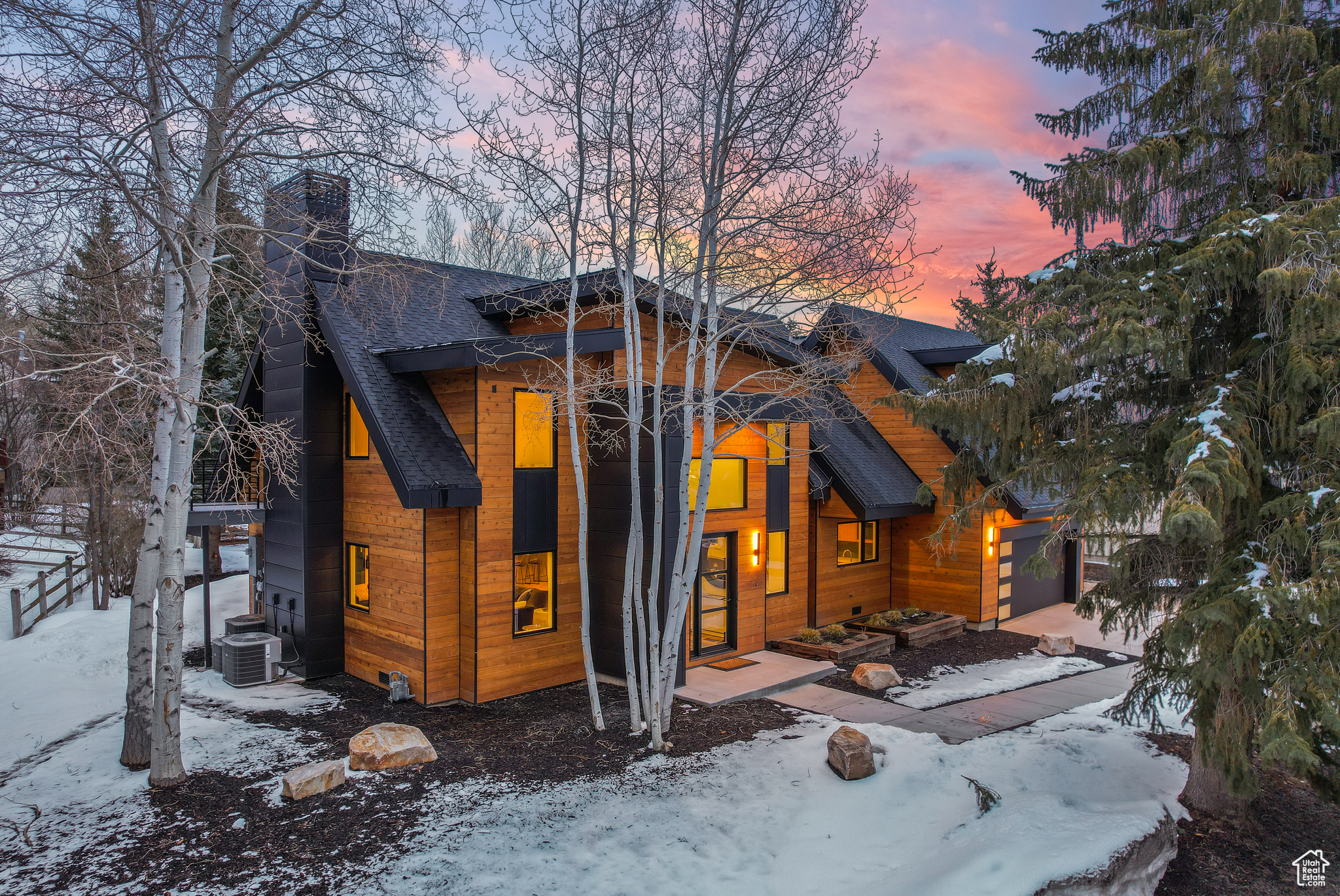 Park City, Utah 84060, United States, 4 Bedrooms Bedrooms, ,4 BathroomsBathrooms,Residential,Pending,52811