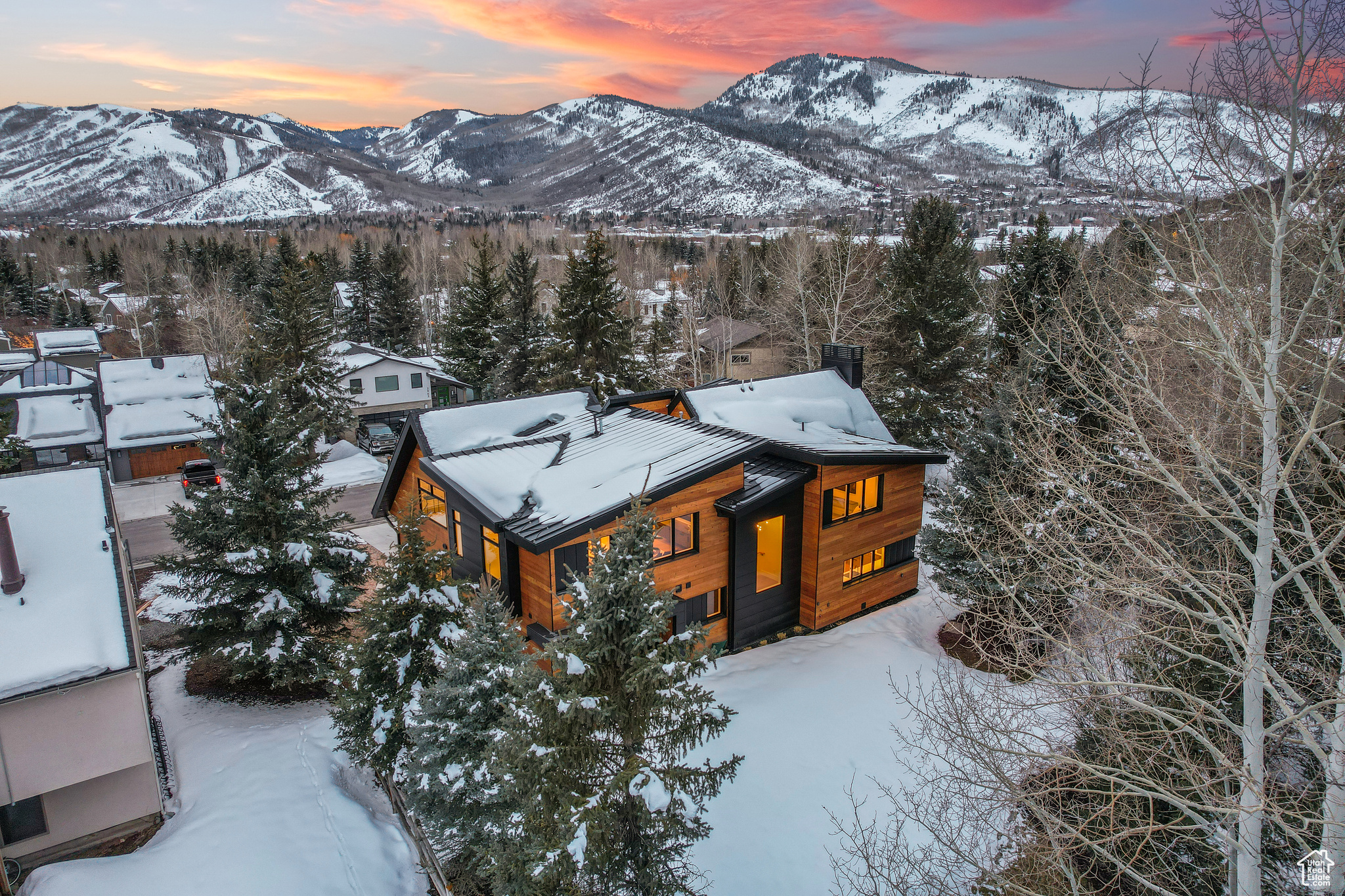 Park City, Utah 84060, United States, 4 Bedrooms Bedrooms, ,4 BathroomsBathrooms,Residential,Pending,52811
