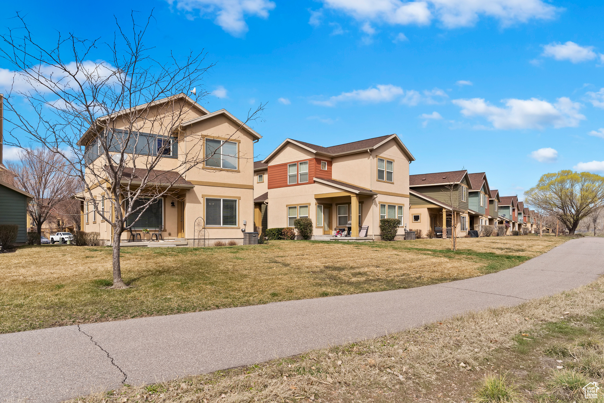 782 Spring Pond Dr, Farmington, Utah image 2