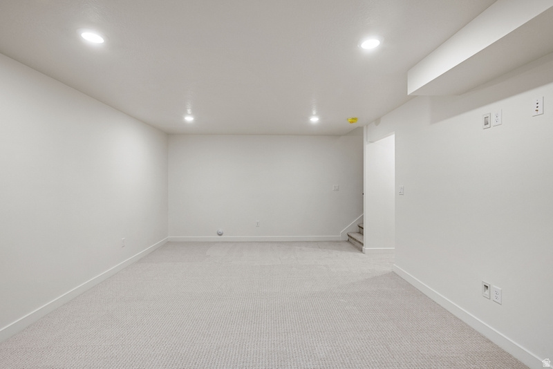 DAYBREAK - Residential Income