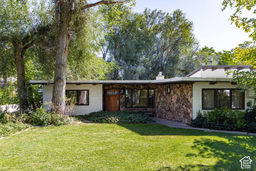 Photo of 6245 S 2300 E, Holladay, UT 84121 (MLS # 2191149)