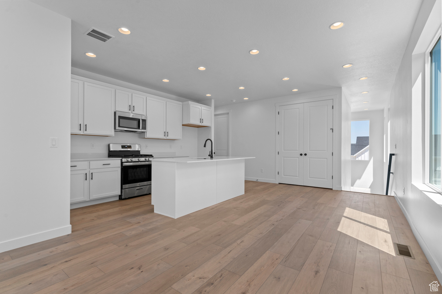 HOLBROOK PLACE E VILLAS 649 - Residential