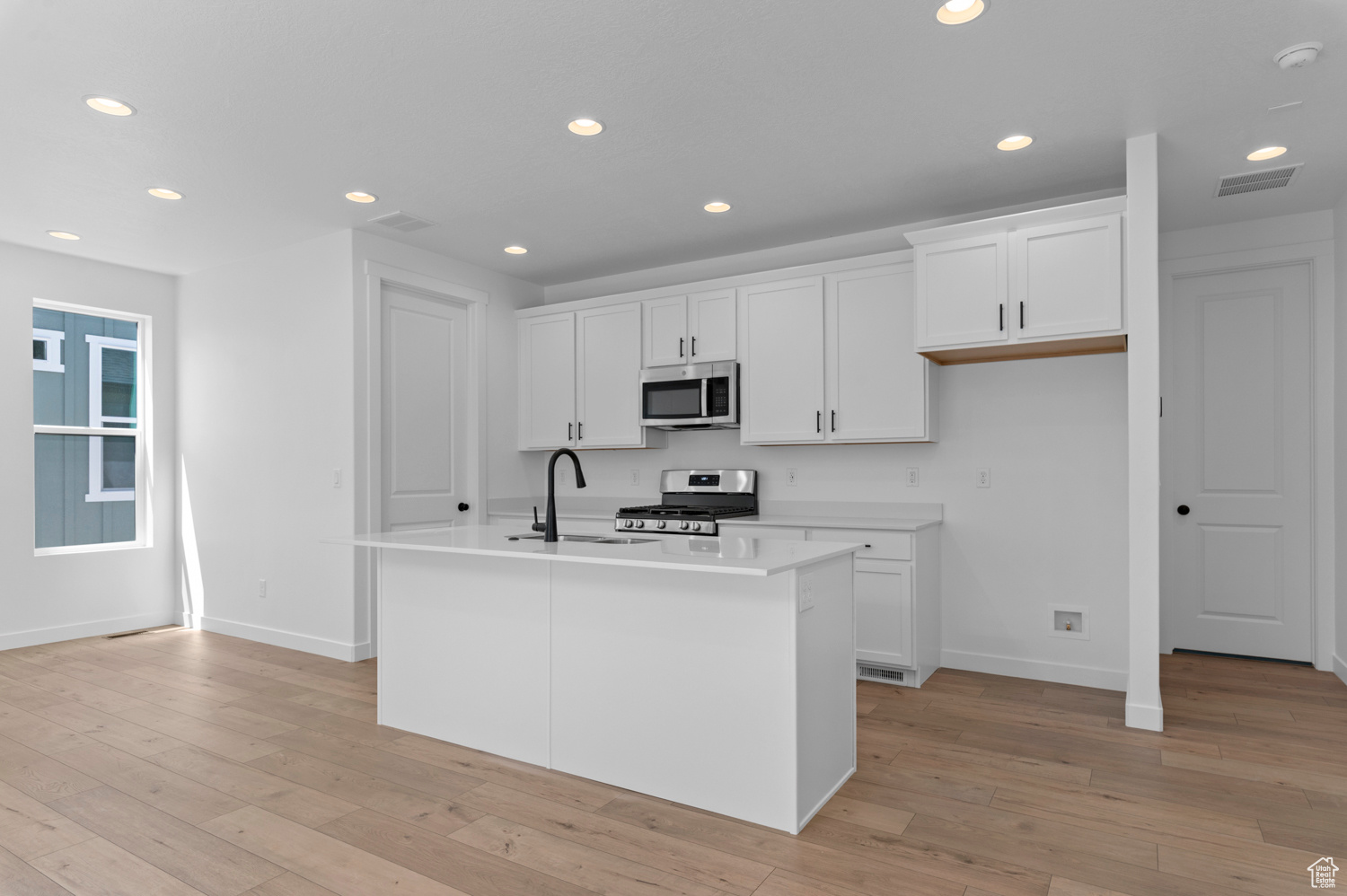 HOLBROOK PLACE E VILLAS 649 - Residential