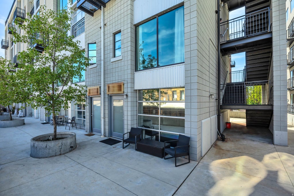 Photo of 360 W BROADWAY S #226, Salt Lake City, UT 84101 (MLS # 2180961)