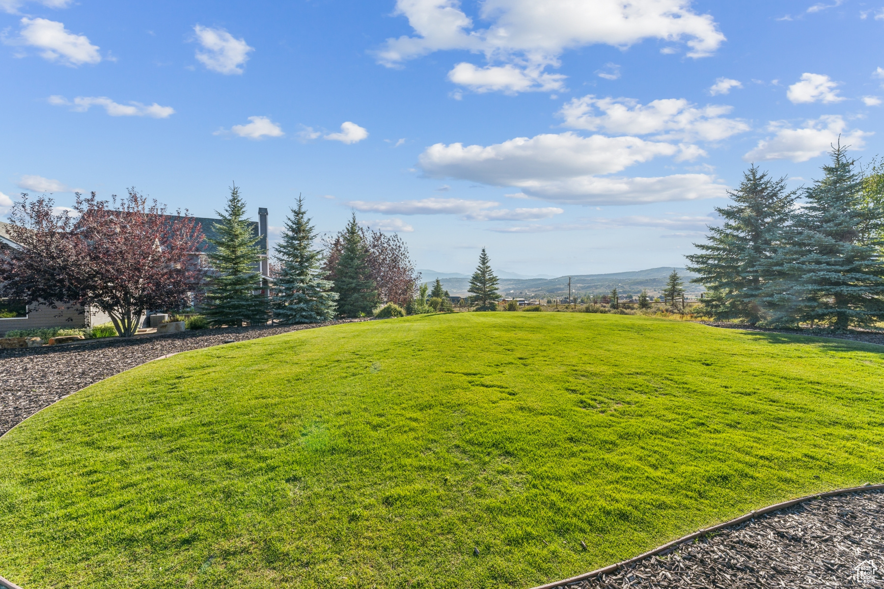 Park City, Utah 84098, United States, 4 Bedrooms Bedrooms, ,4 BathroomsBathrooms,Residential,Pending,109025