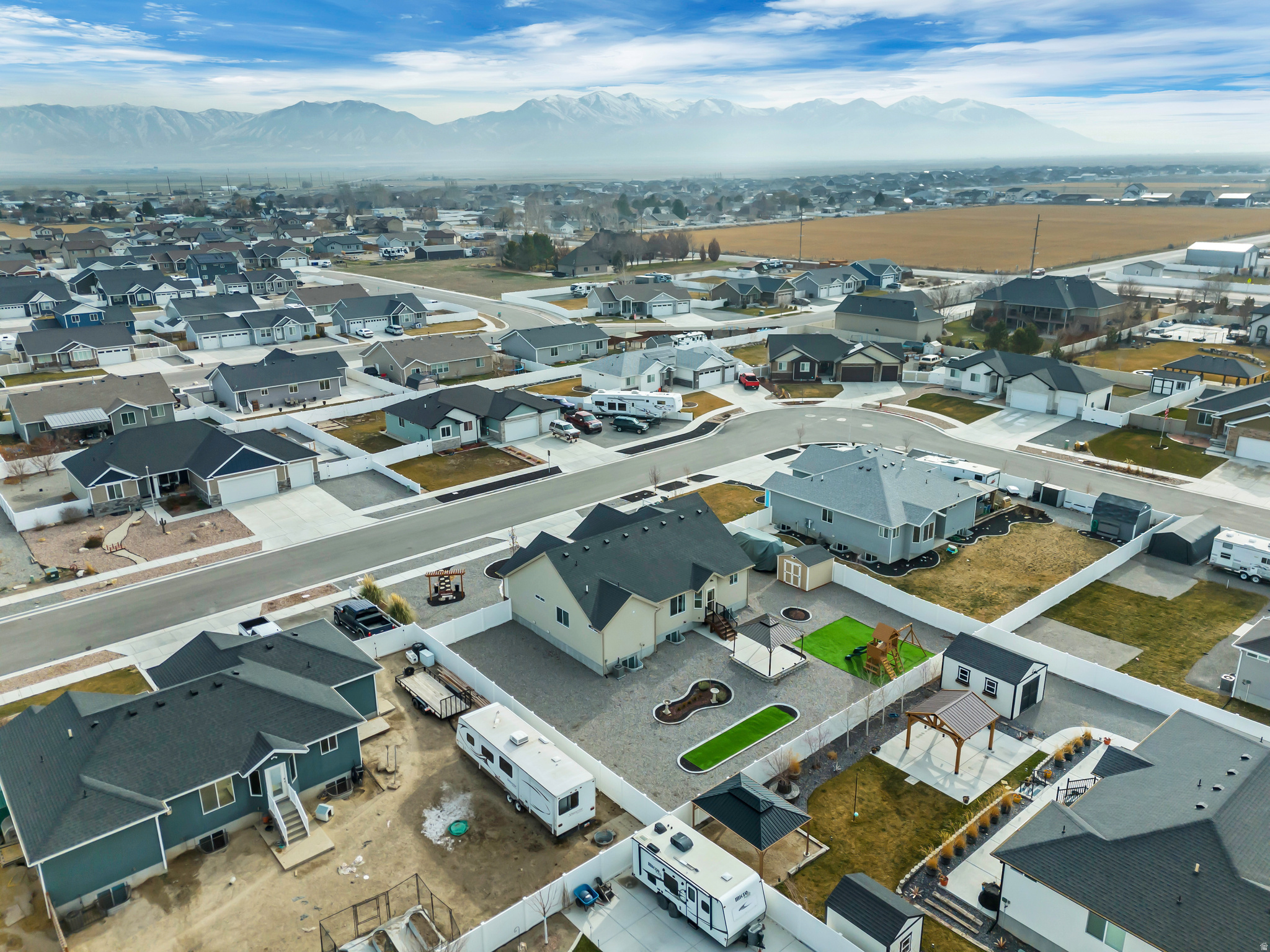 MUSTANG RIDGE - Residential