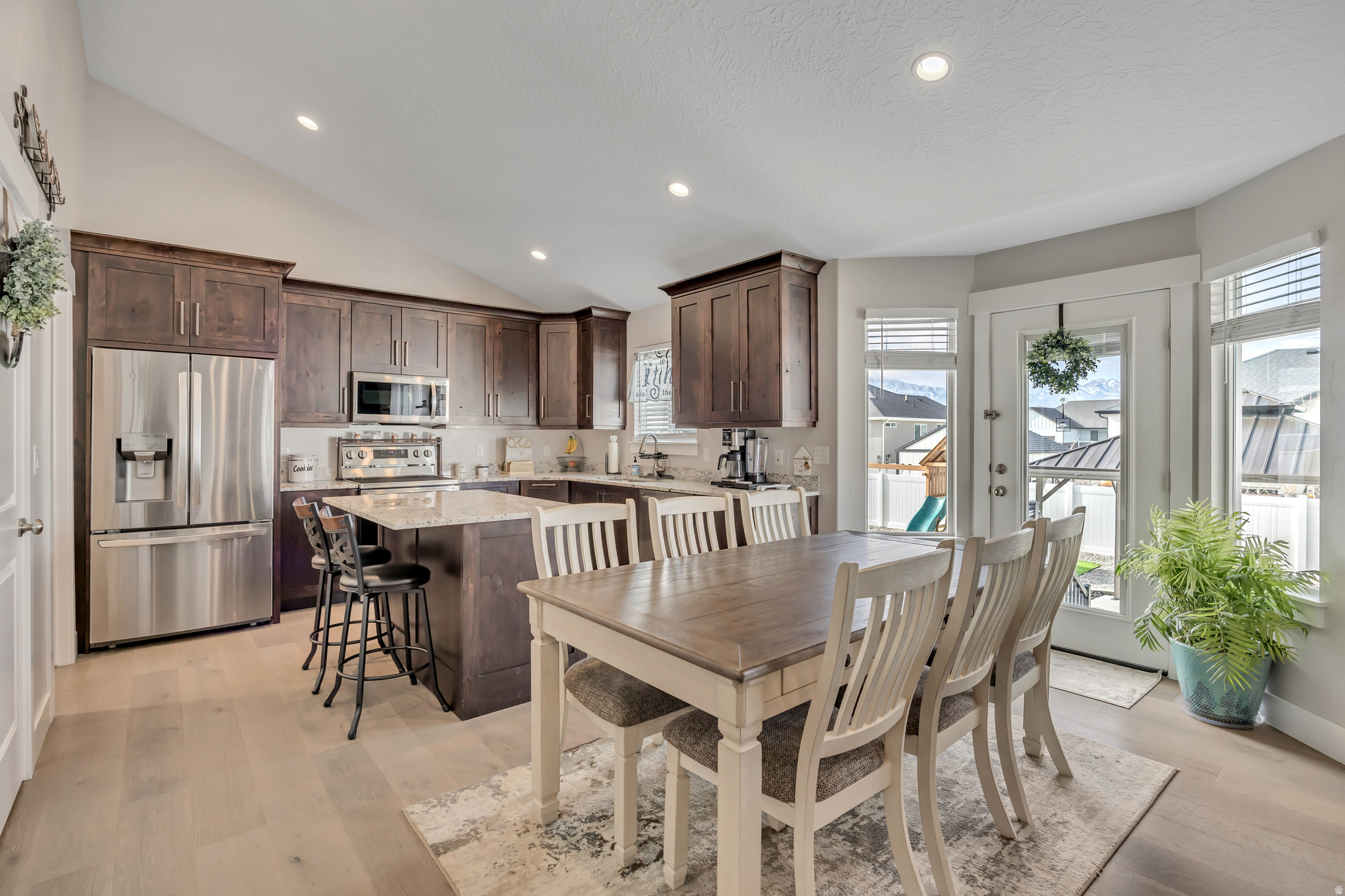 MUSTANG RIDGE - Residential