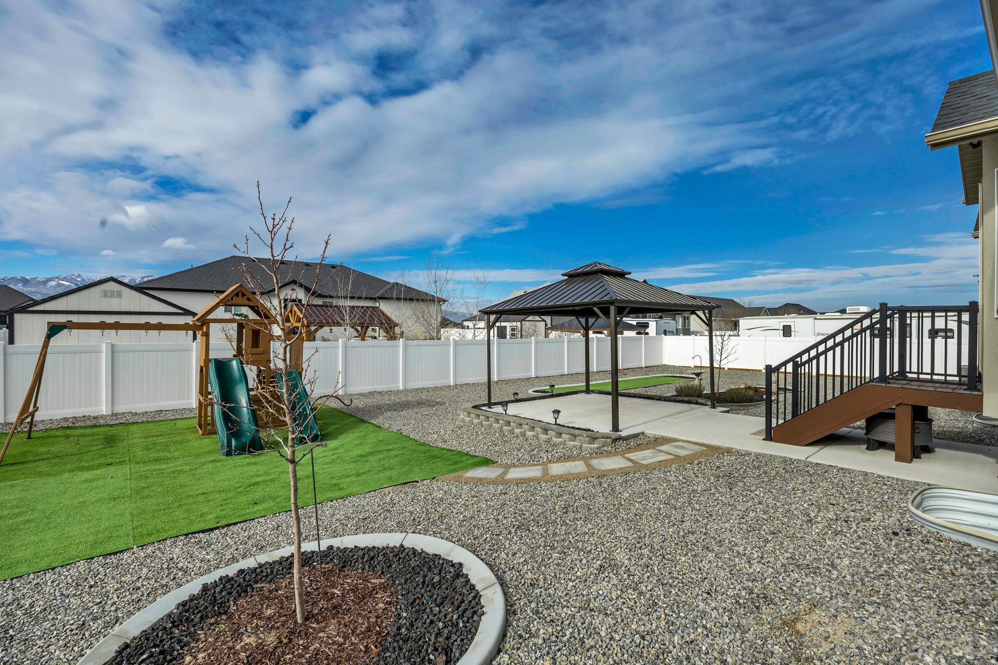 MUSTANG RIDGE - Residential