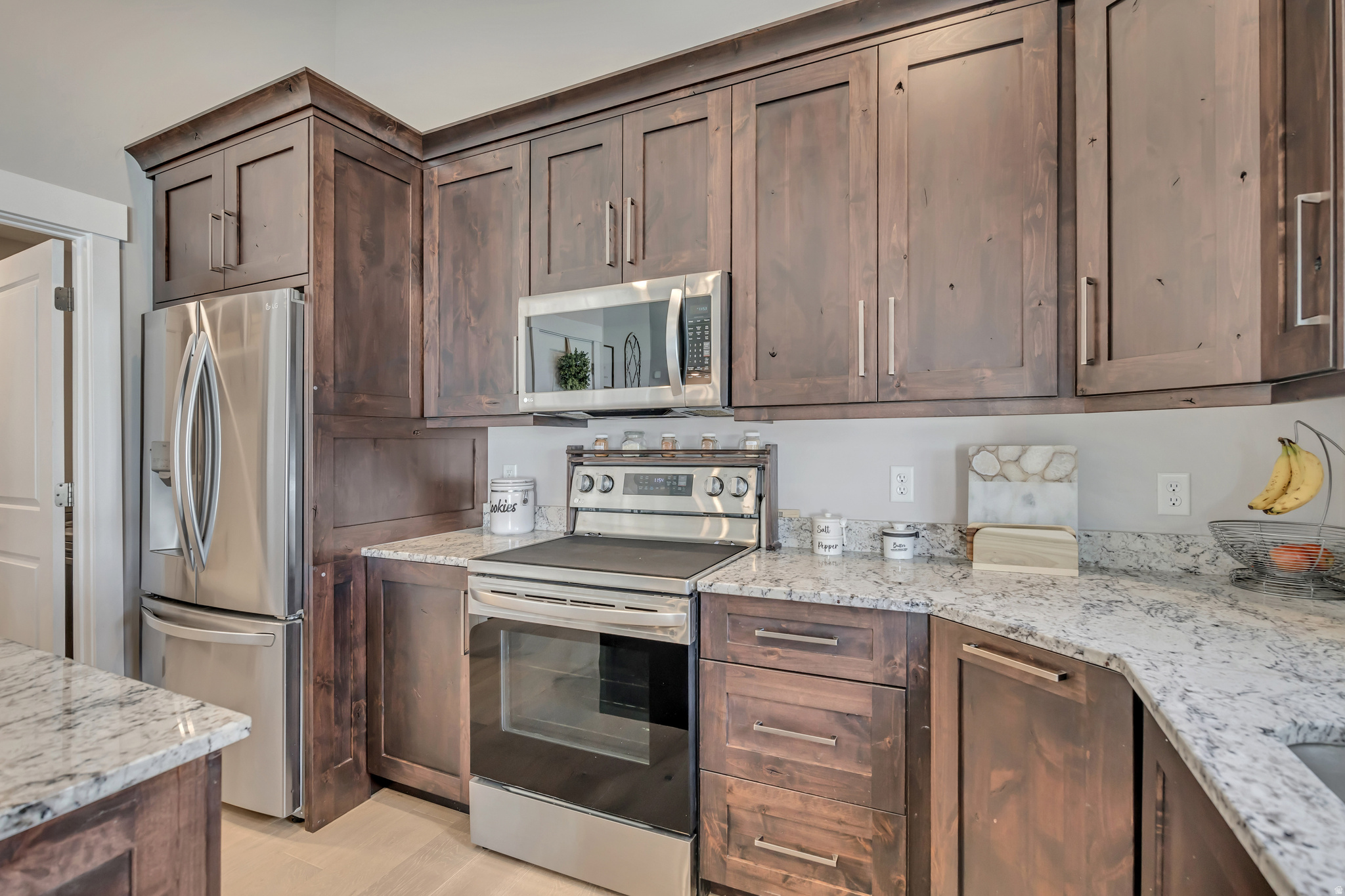 MUSTANG RIDGE - Residential